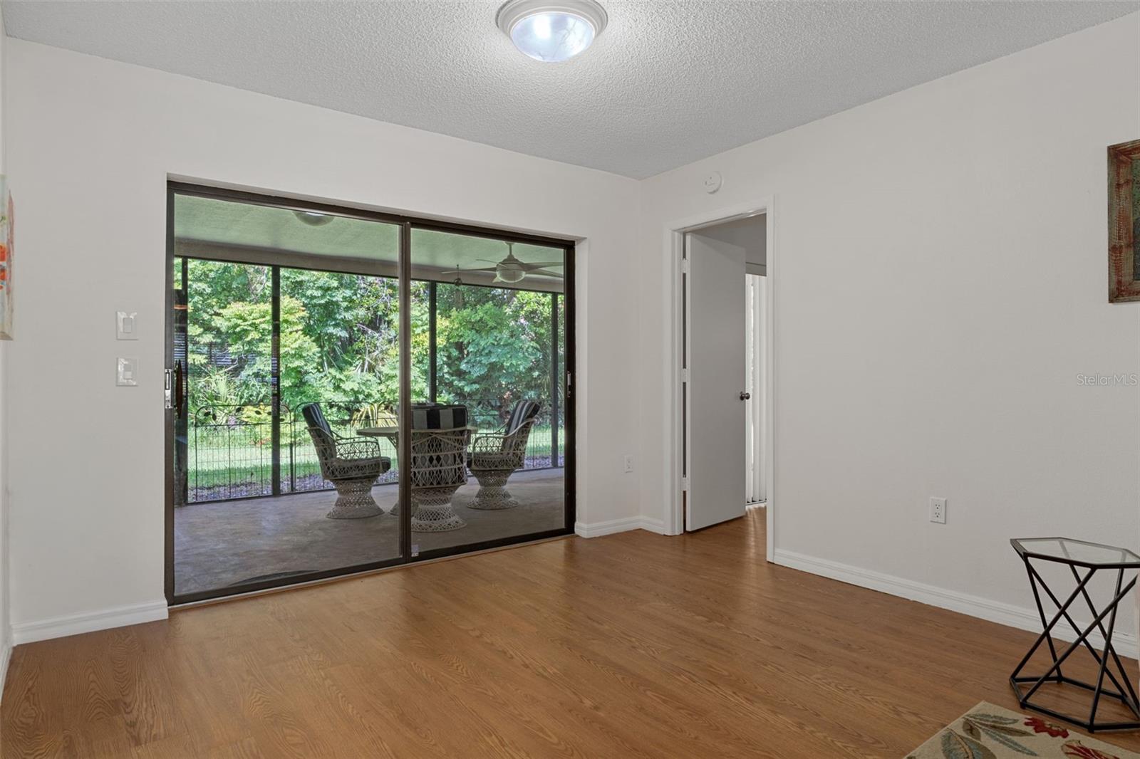 6300 Darien Way Property Photo 16