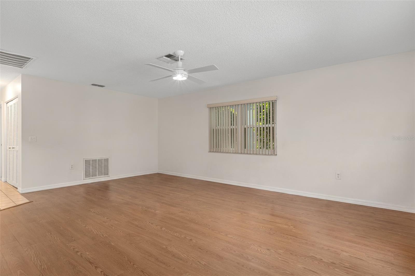 6300 Darien Way Property Photo 24