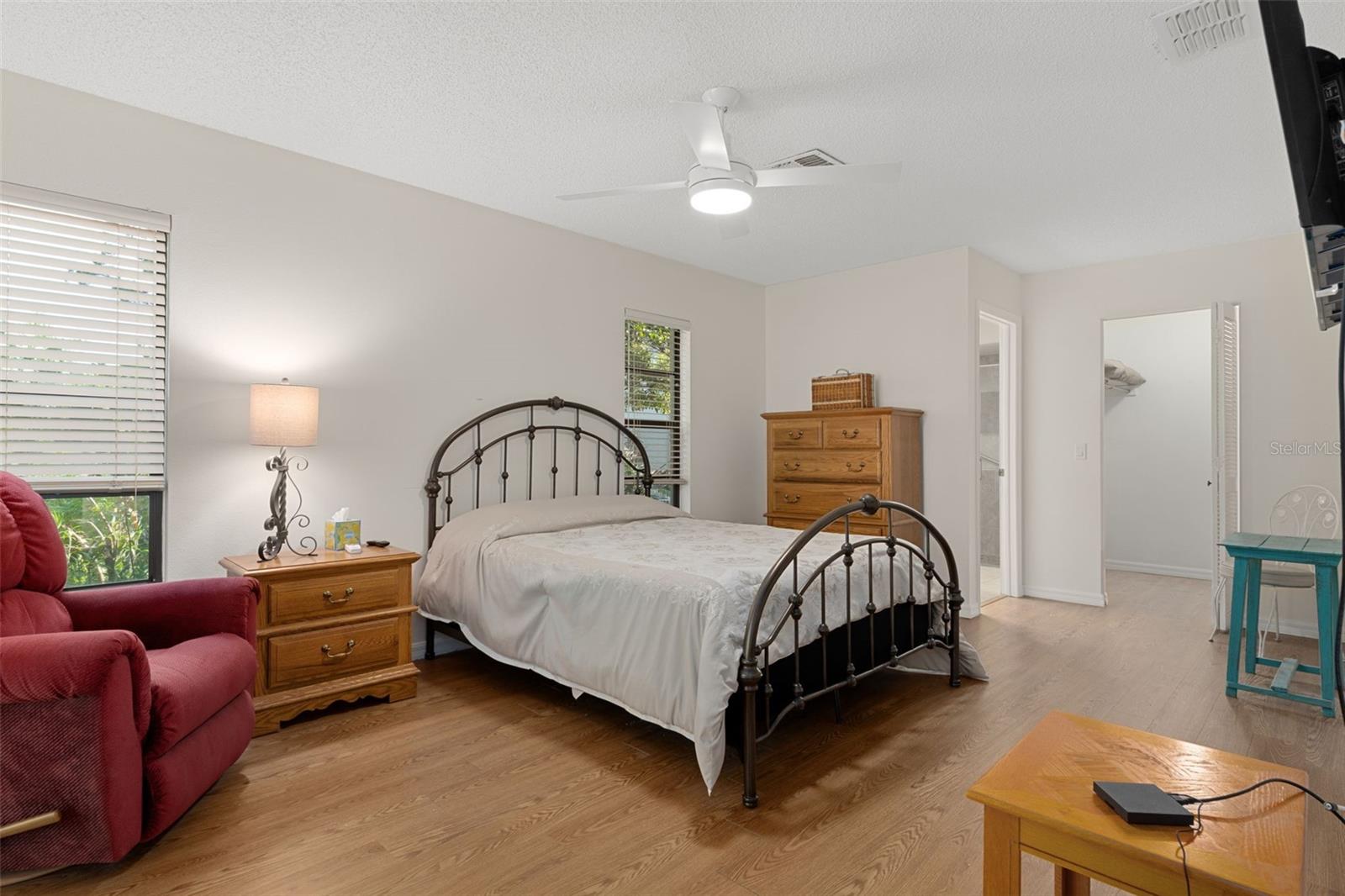 6300 Darien Way Property Photo 27