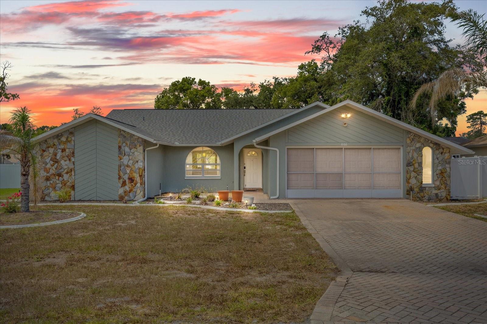 8166 Winding Oak Ln Property Photo 1