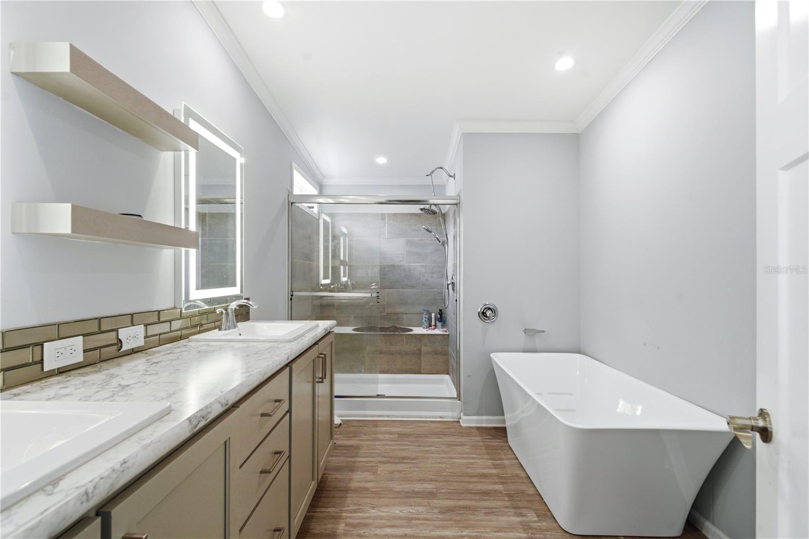 6111 Cartwrite Rd Property Photo 17
