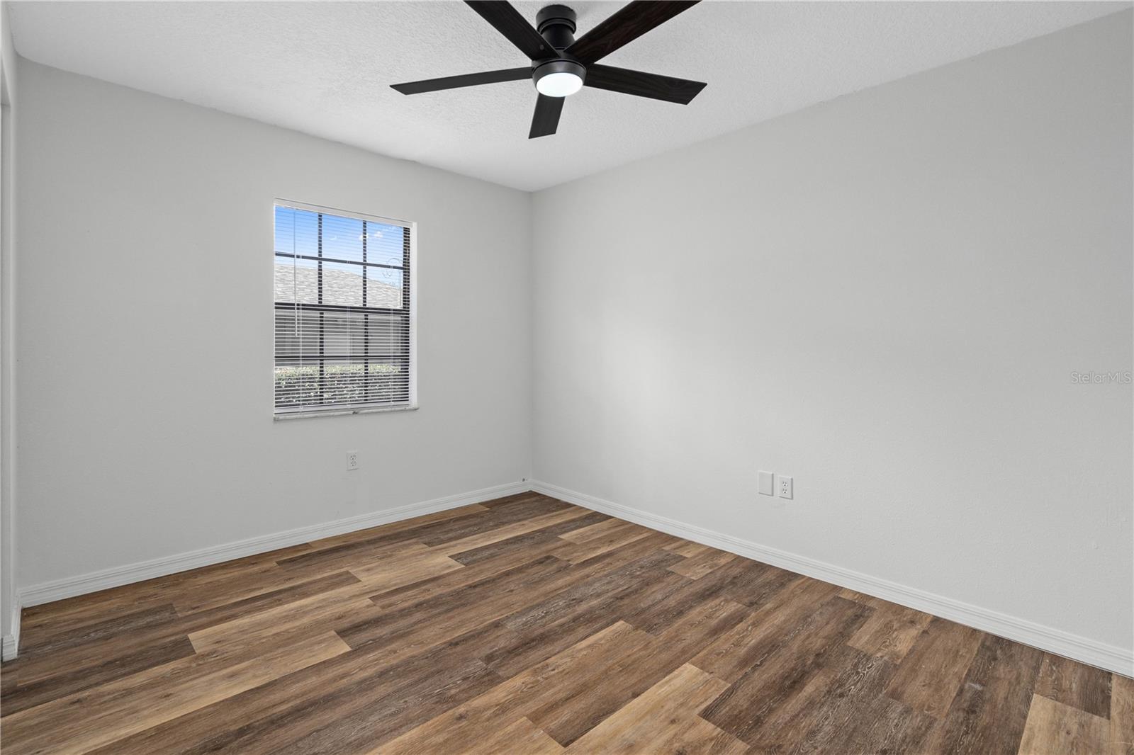 6030 Hugo Ave Property Photo 21