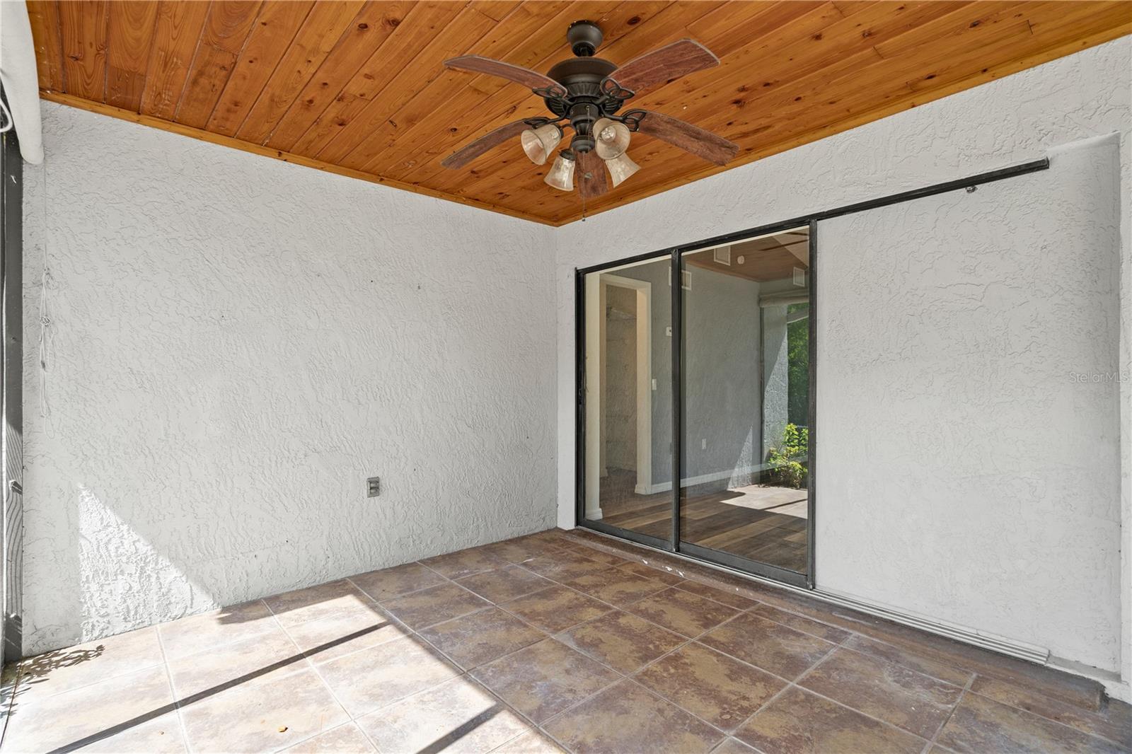 6030 Hugo Ave Property Photo 27