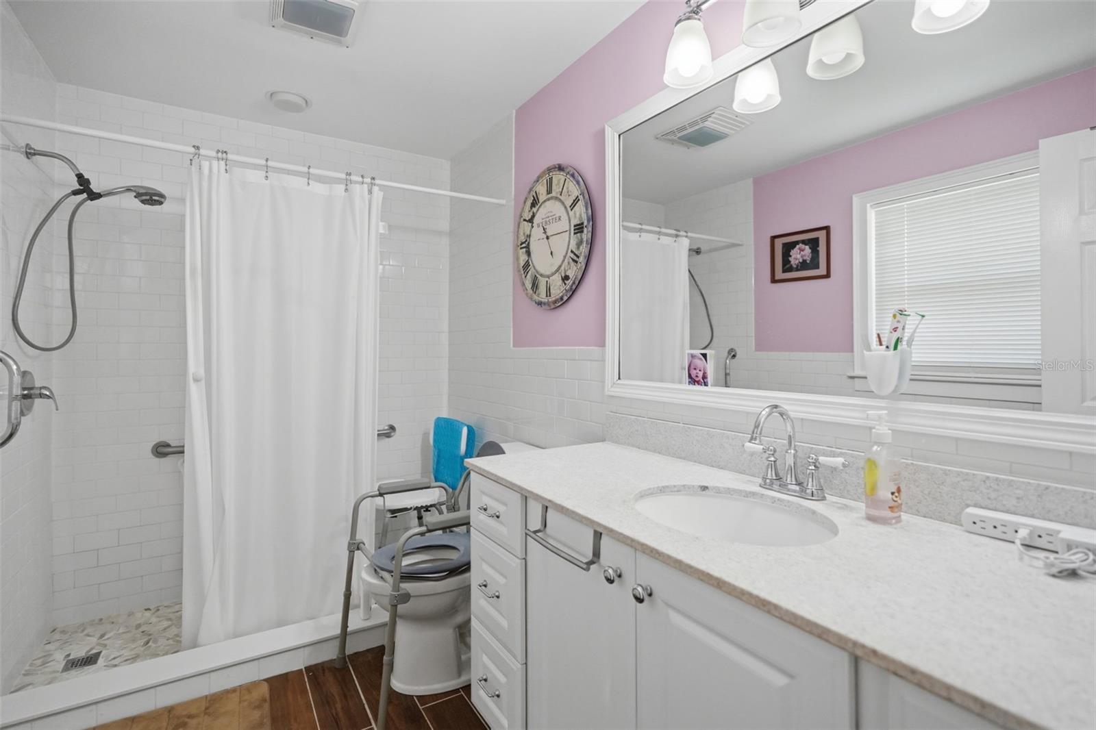 65 Olive St Property Photo 13