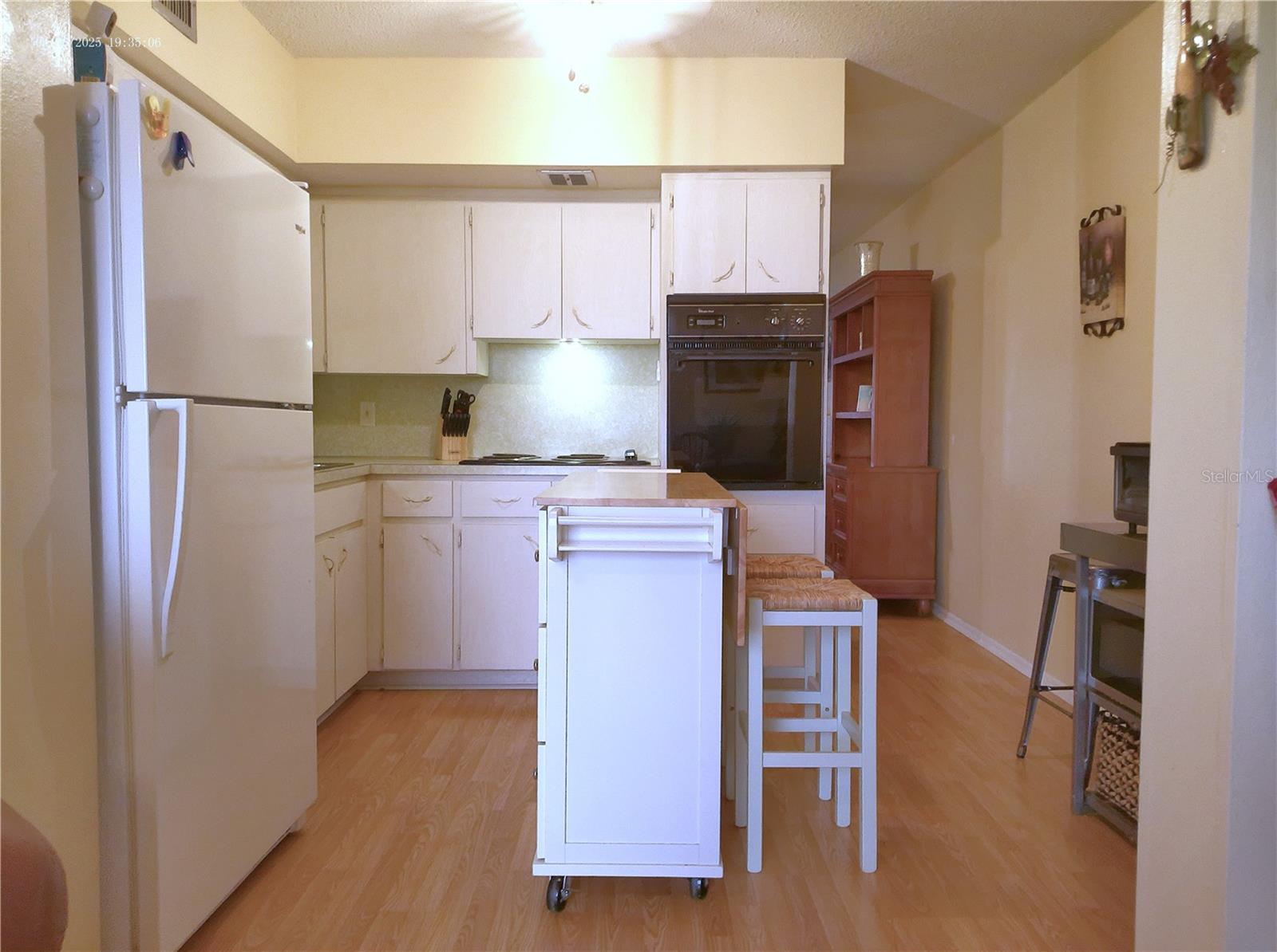 2457 Ecuadorian Way #73 Property Photo 11