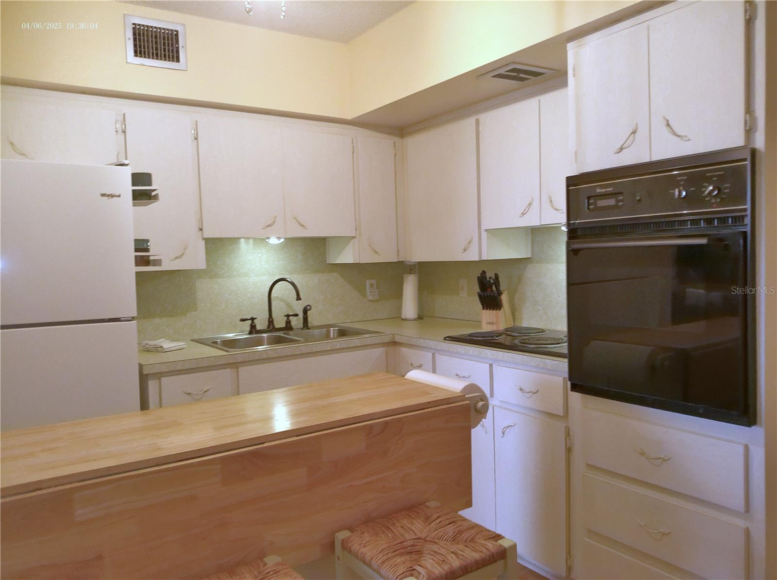 2457 Ecuadorian Way #73 Property Photo 15