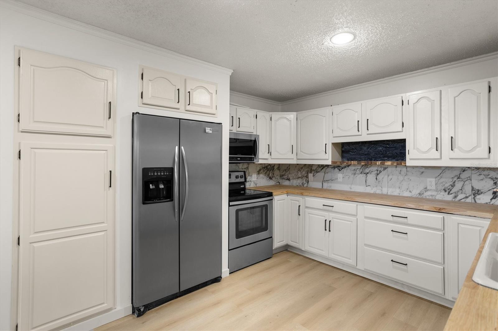 8725 Erie Ln Property Photo 16