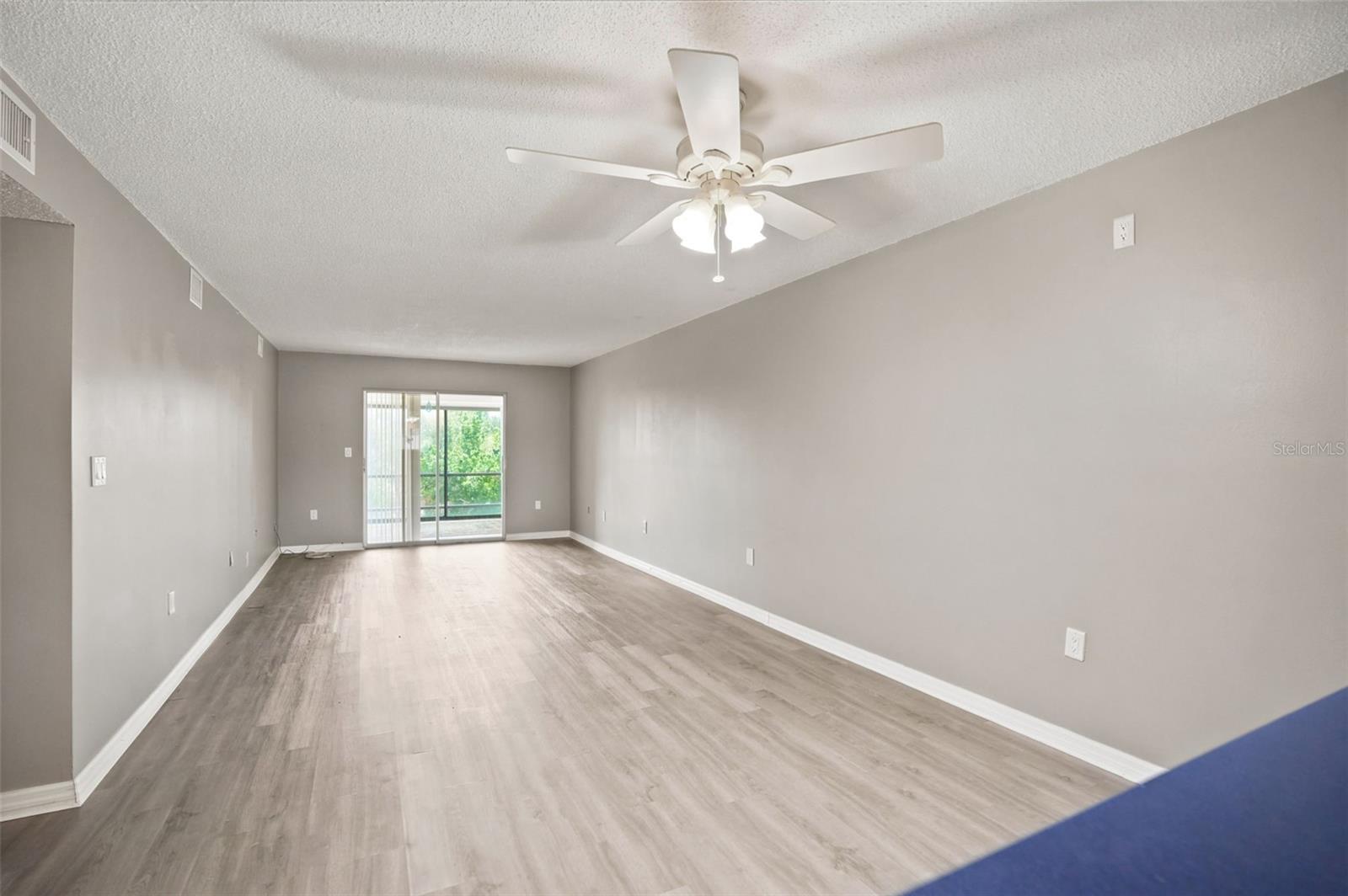 90 S Highland Ave #1414 Property Photo 3