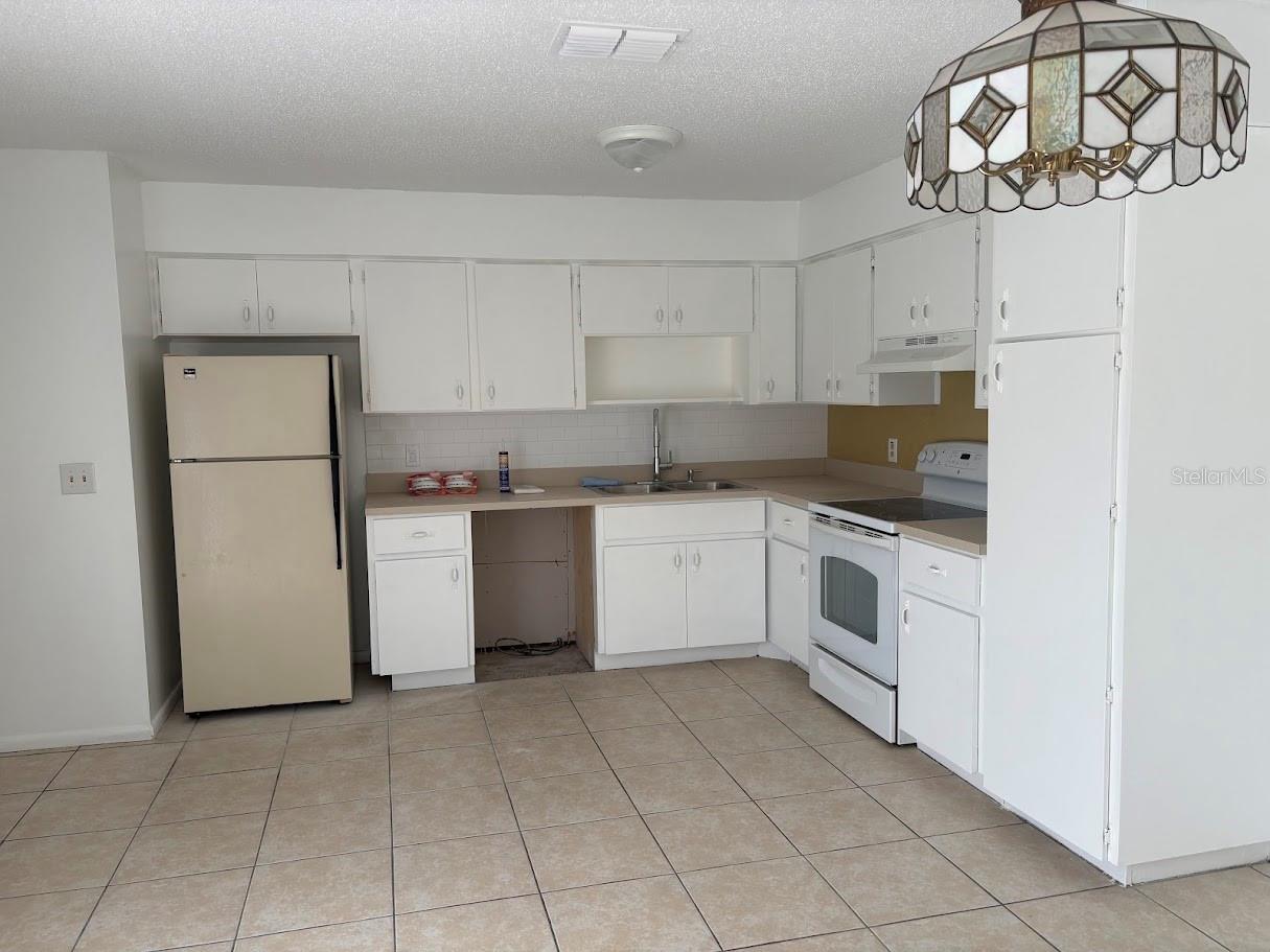 7467 Mead Dr Property Photo 3