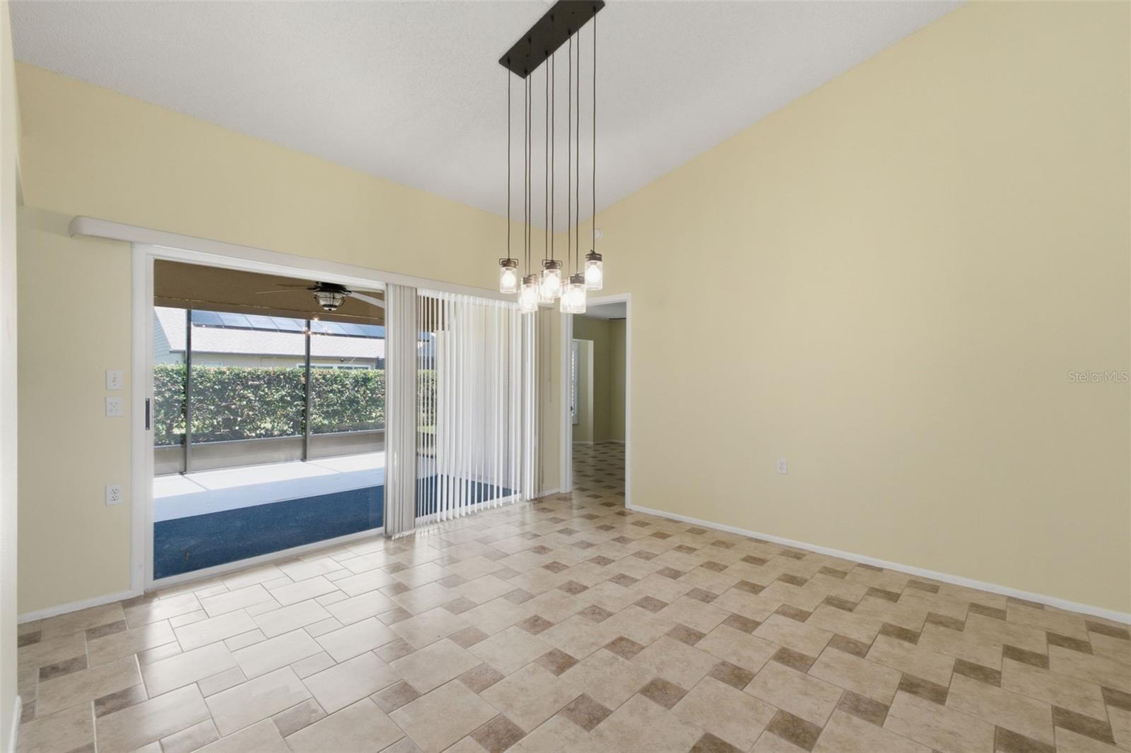 6525 Pine Walk Dr Property Photo 6
