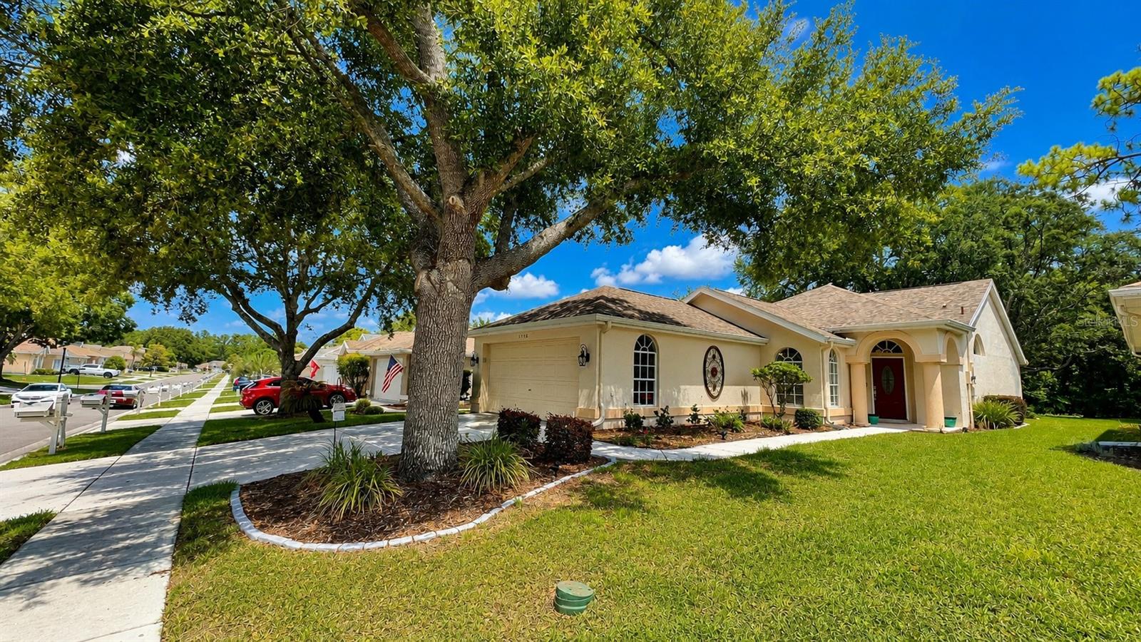 5556 Legend Hills Ln Property Photo 4