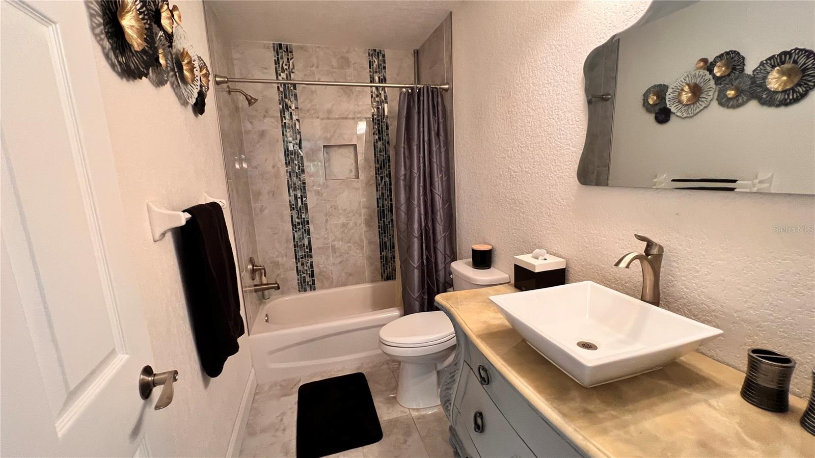 5556 Legend Hills Ln Property Photo 17