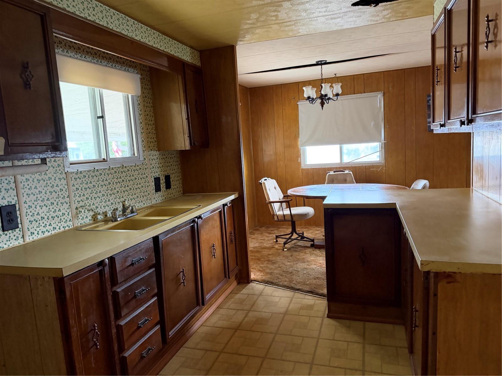 12326 Conde Dr Property Photo 7