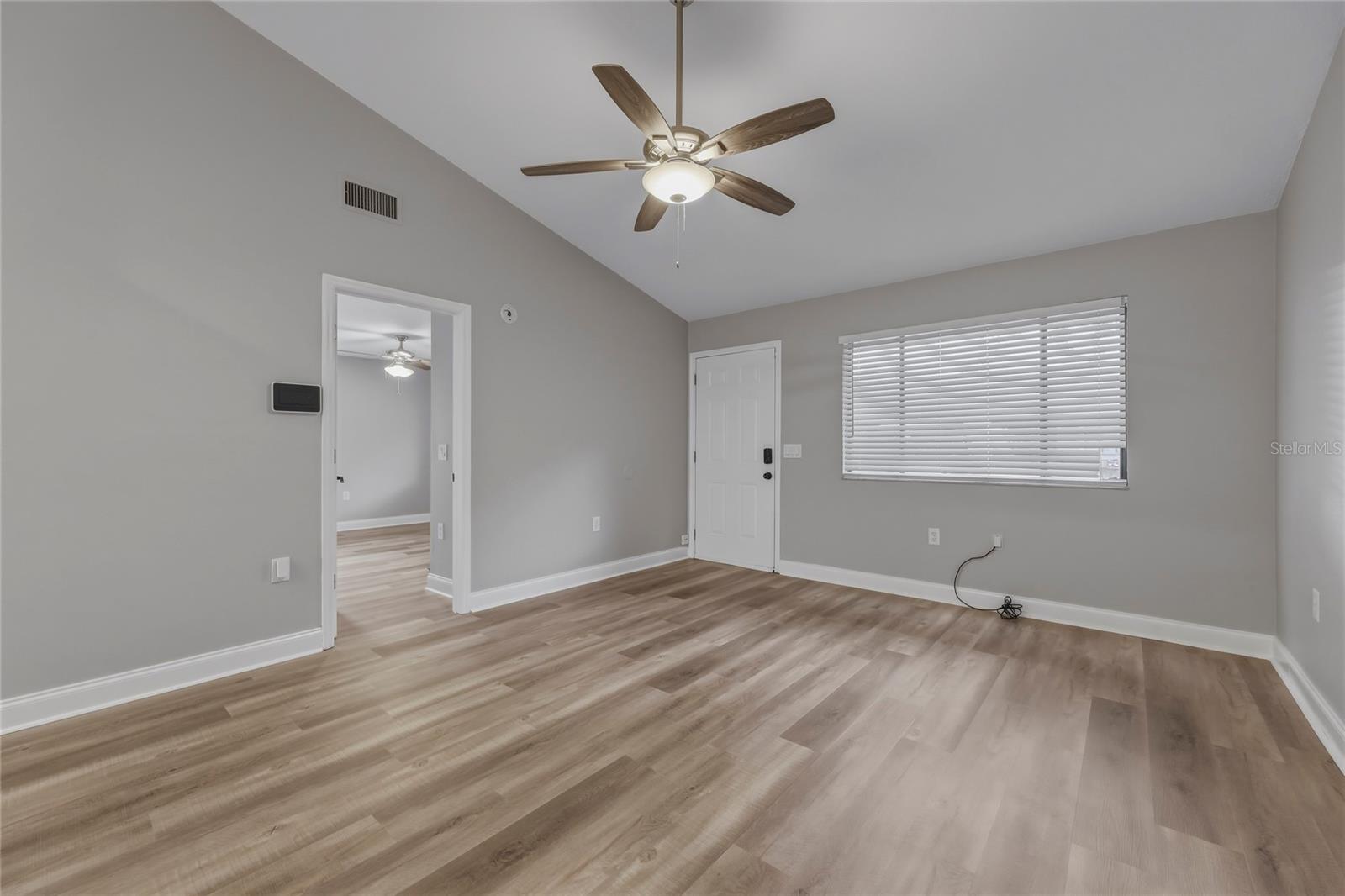 1203 Shady Pines Ln Property Photo 4