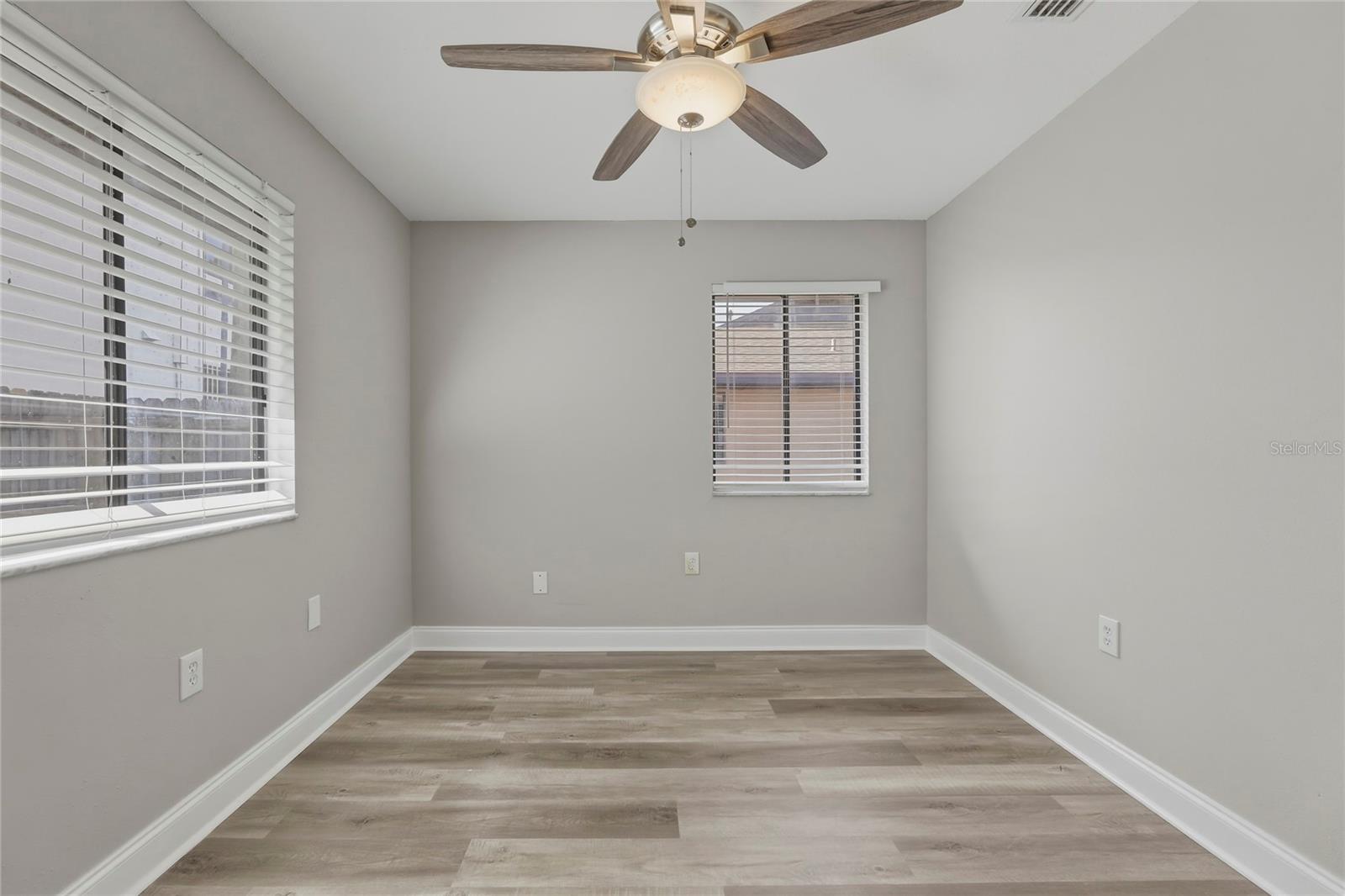 1203 Shady Pines Ln Property Photo 23