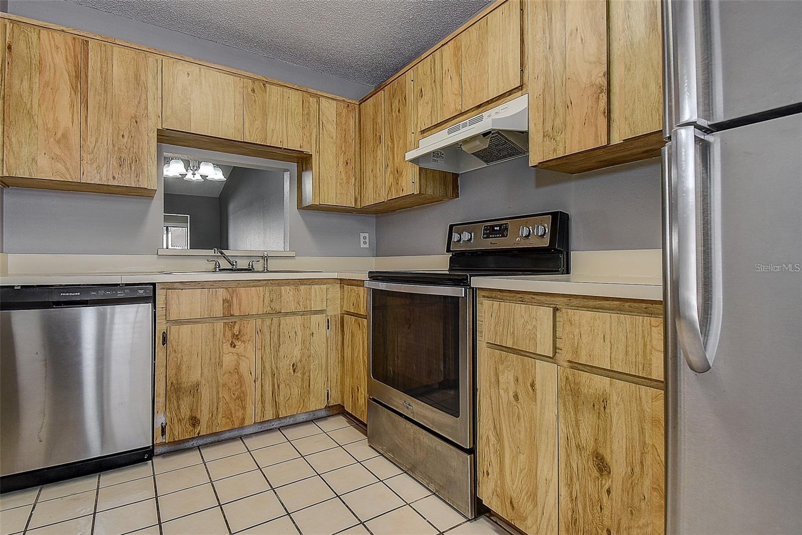 4752 Sunny Loop Property Photo 4
