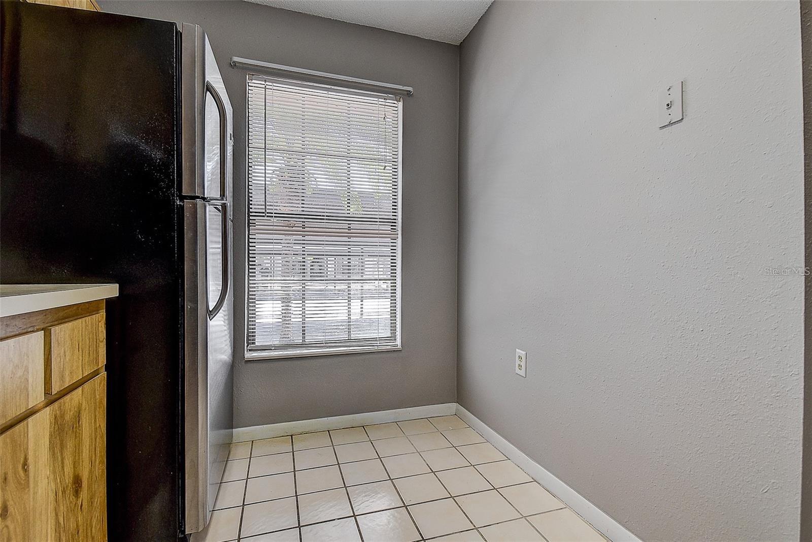 4752 Sunny Loop Property Photo 5