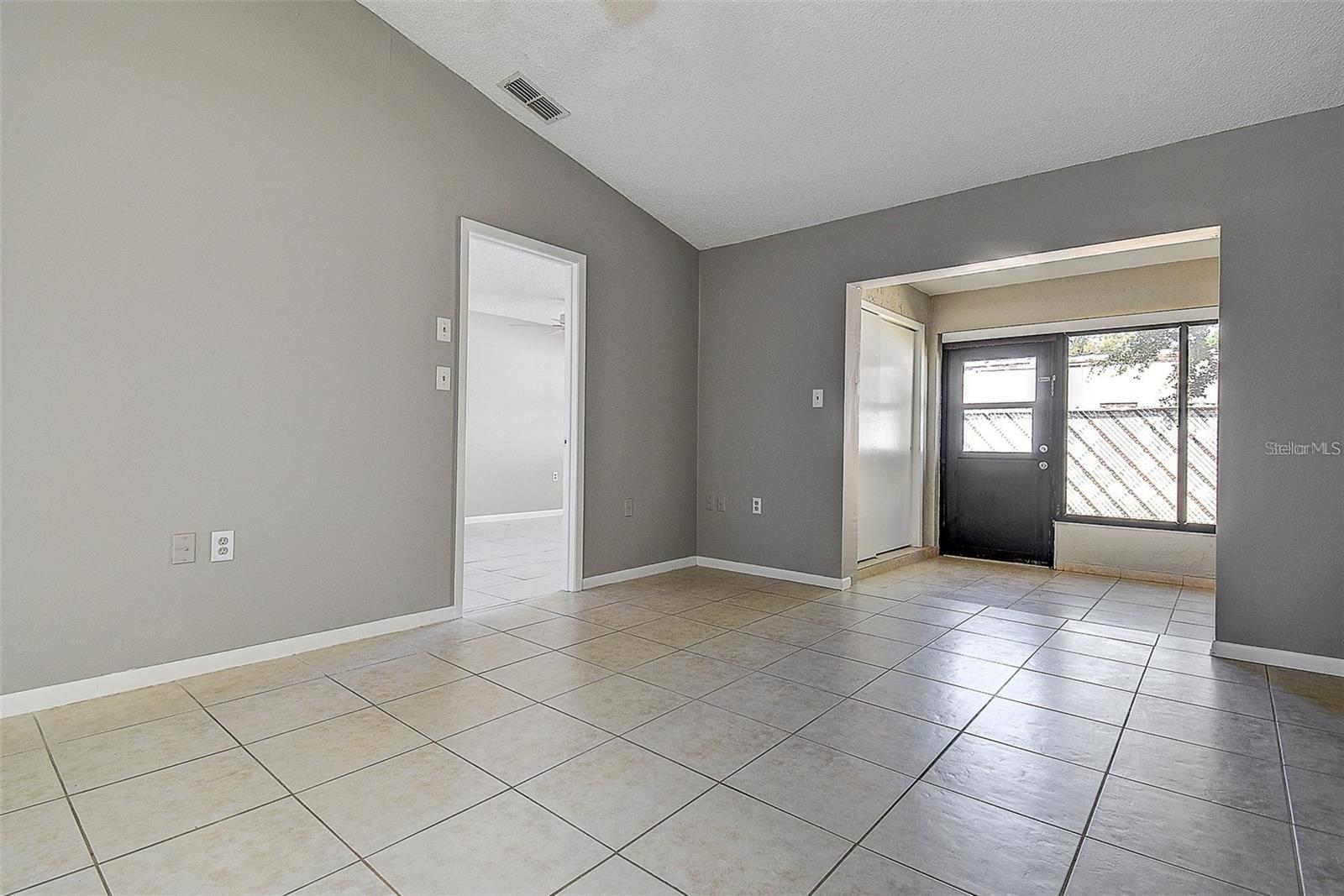 4752 Sunny Loop Property Photo 14