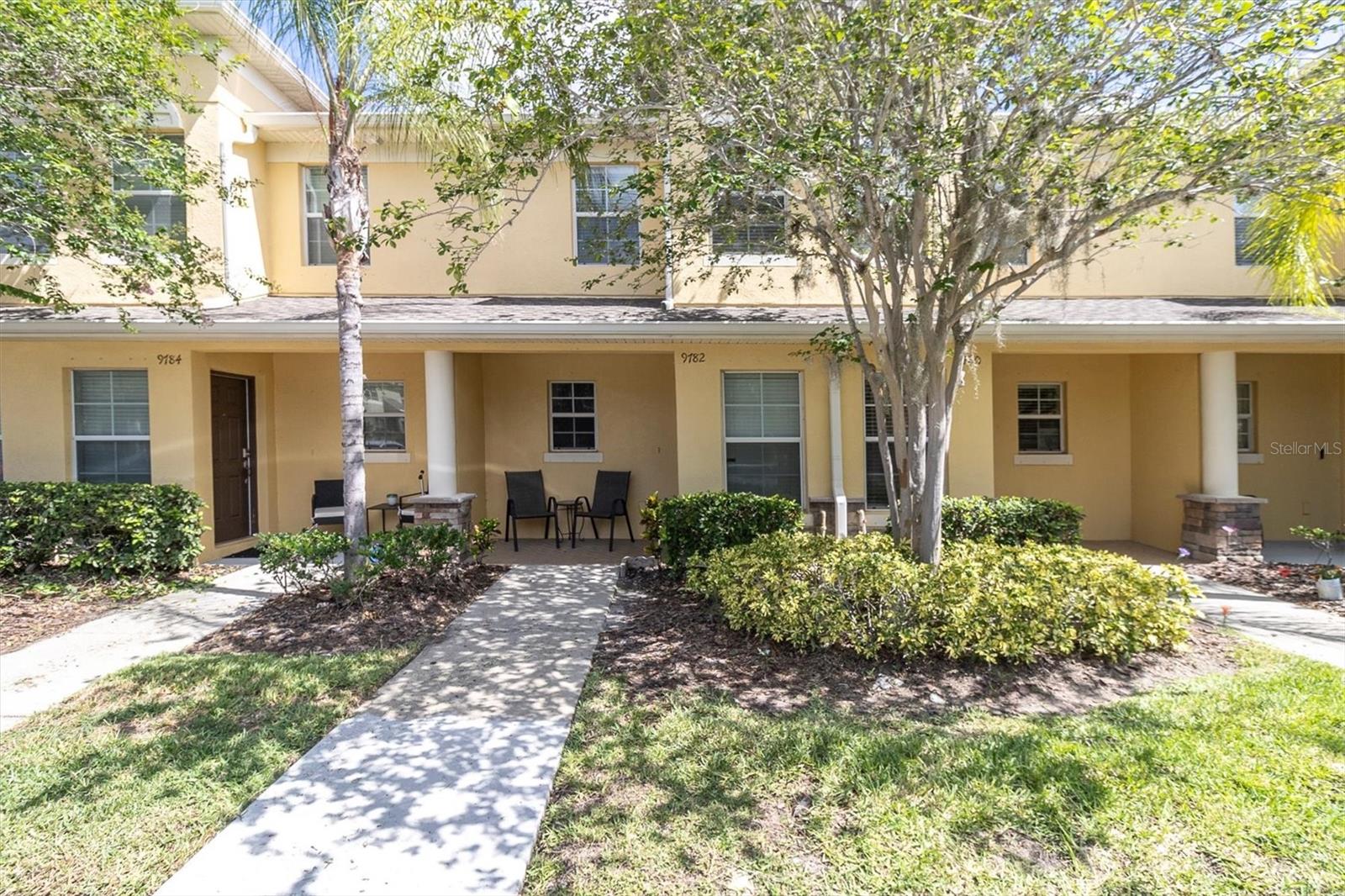 9782 Trumpet Vine Loop Property Photo 2