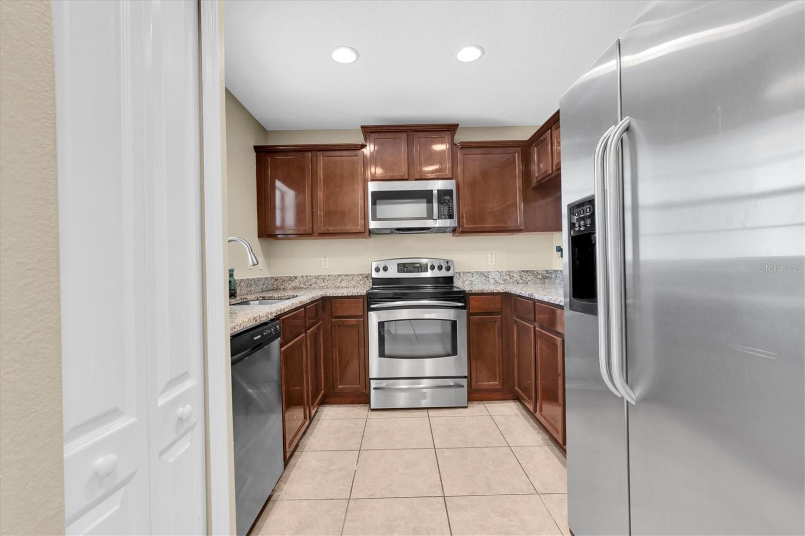 9782 Trumpet Vine Loop Property Photo 9