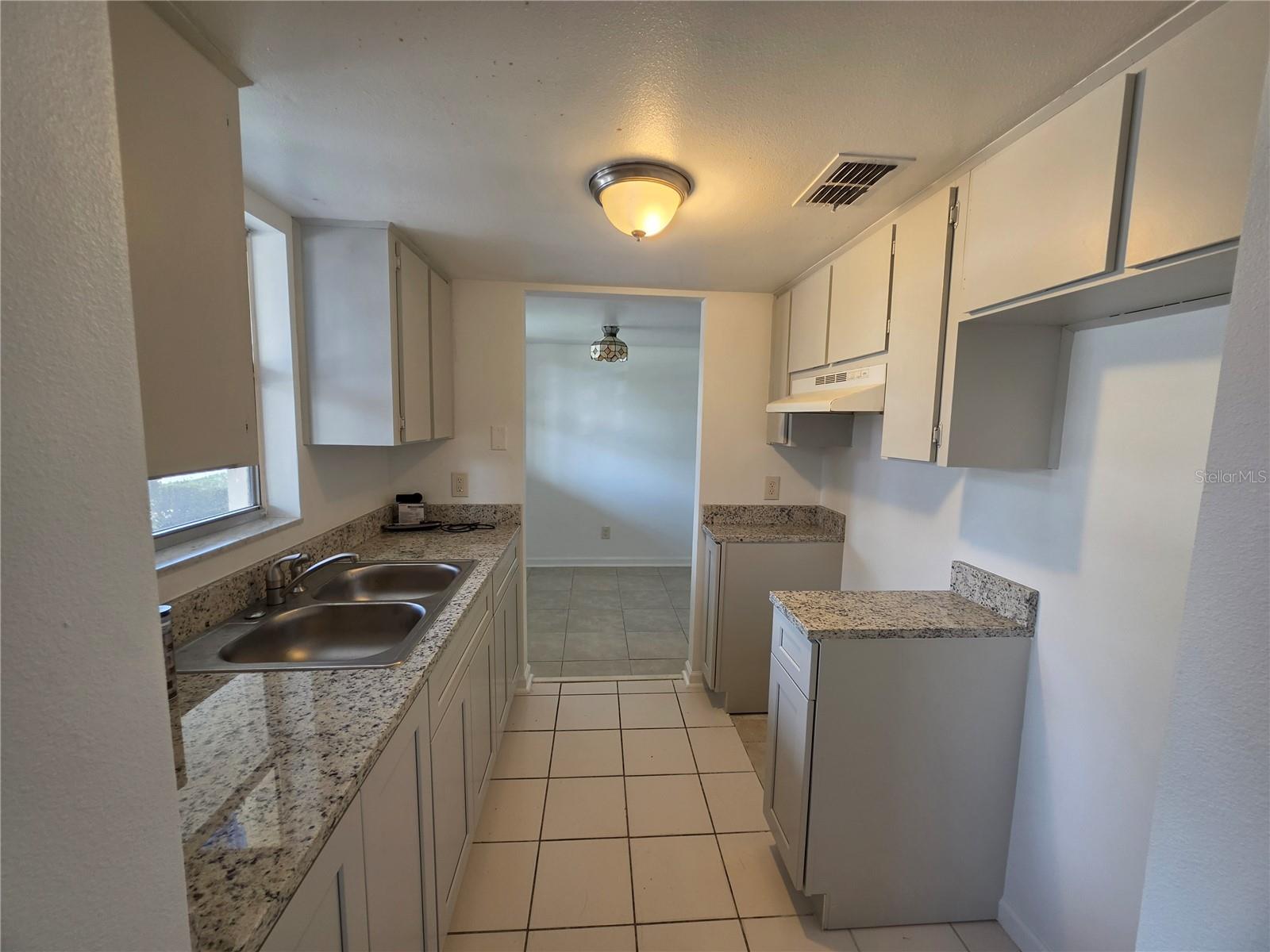 5521 Bay Blvd #102 Property Photo 3