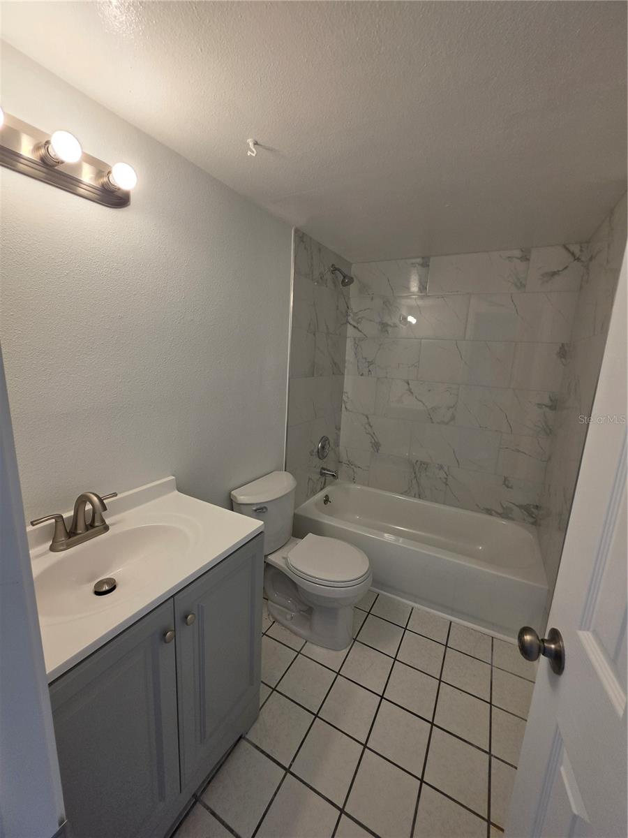5521 Bay Blvd #102 Property Photo 7