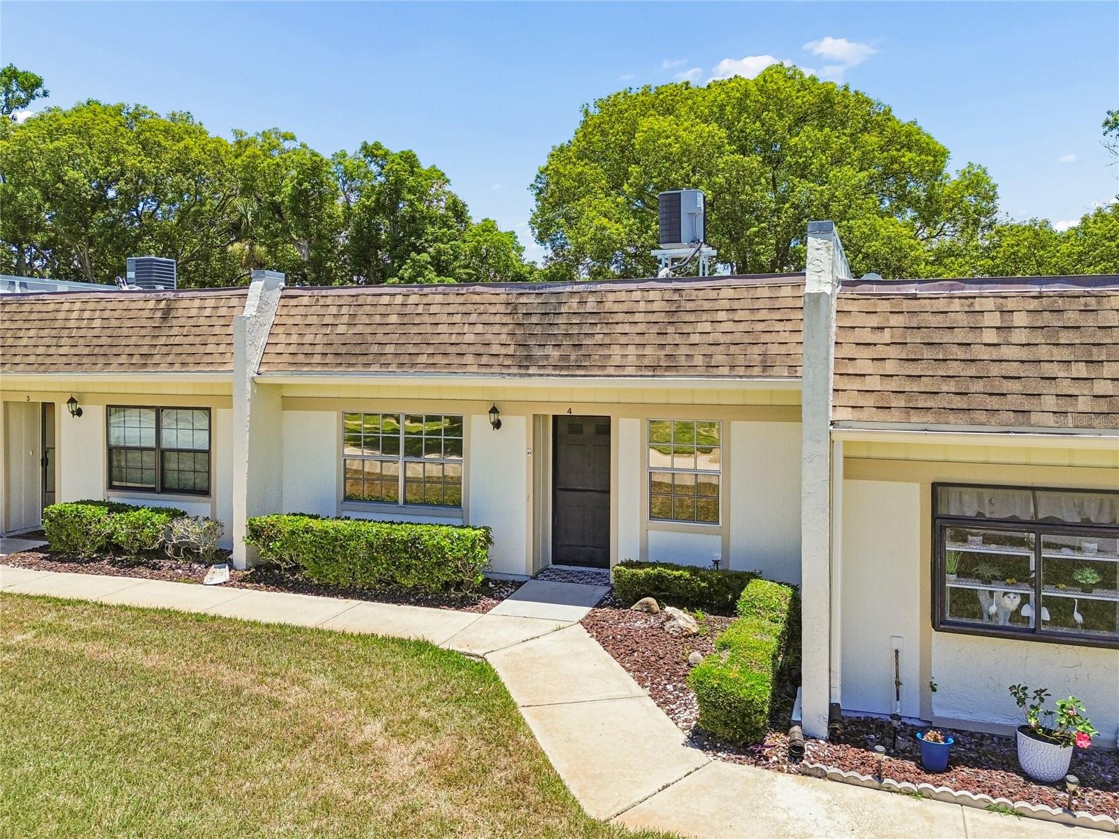 11340 Carriage Hill Dr #4 Property Photo 1