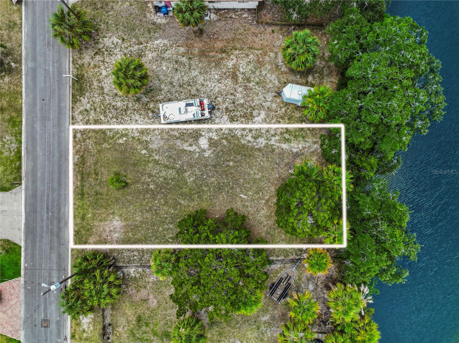 3240 Sea Grape Dr Property Photo 5