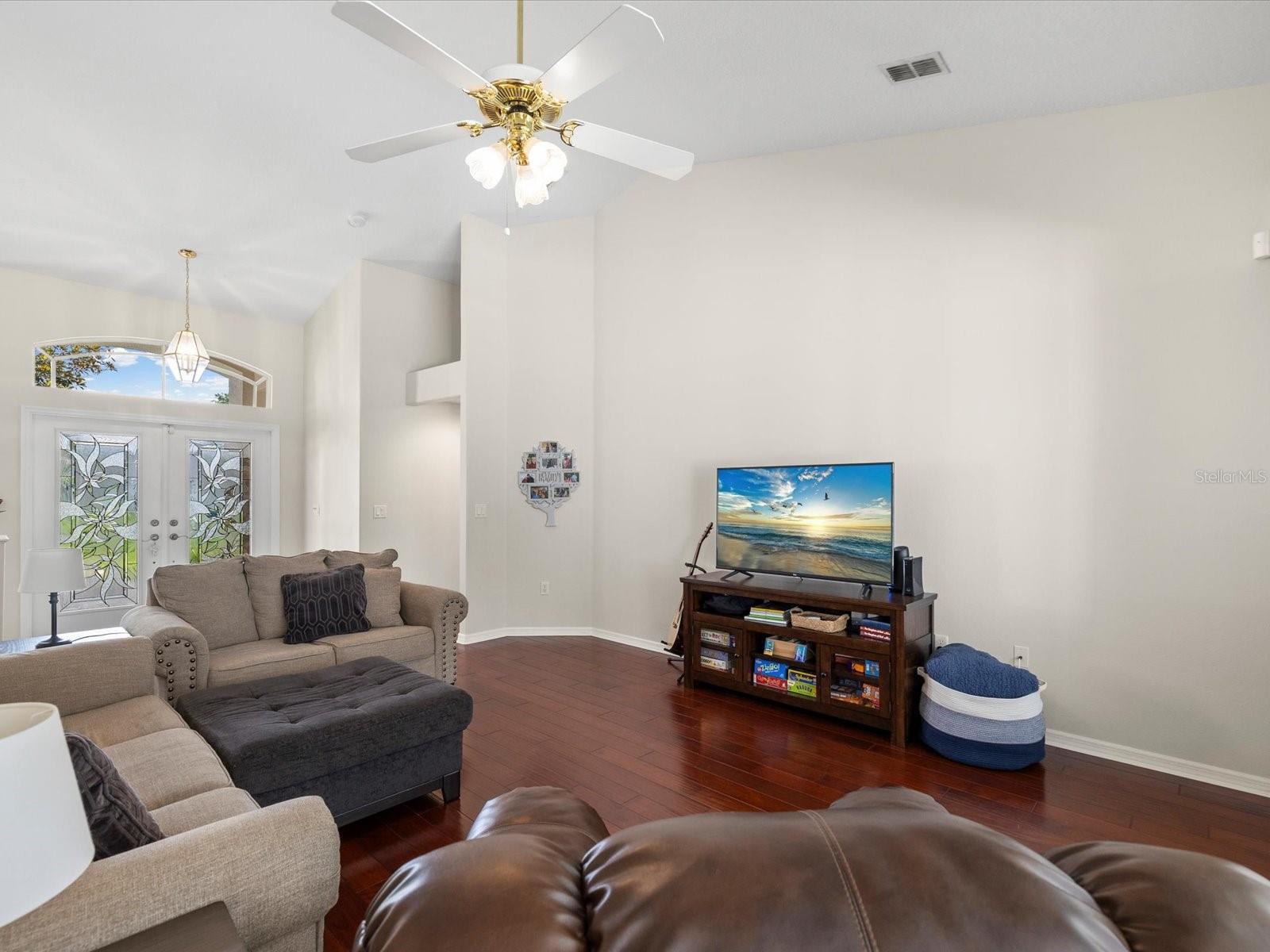 4054 Indian River St Property Photo 19