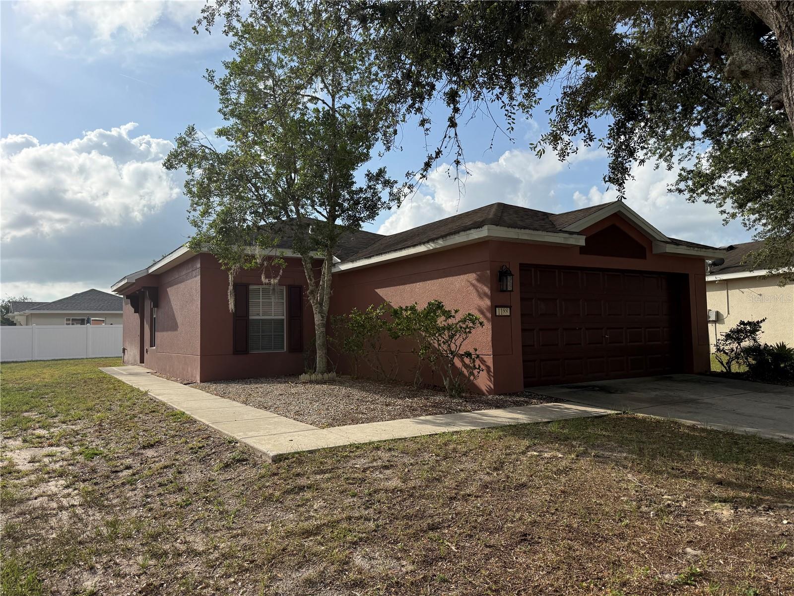 1188 Three Leaf Ln Property Photo 2