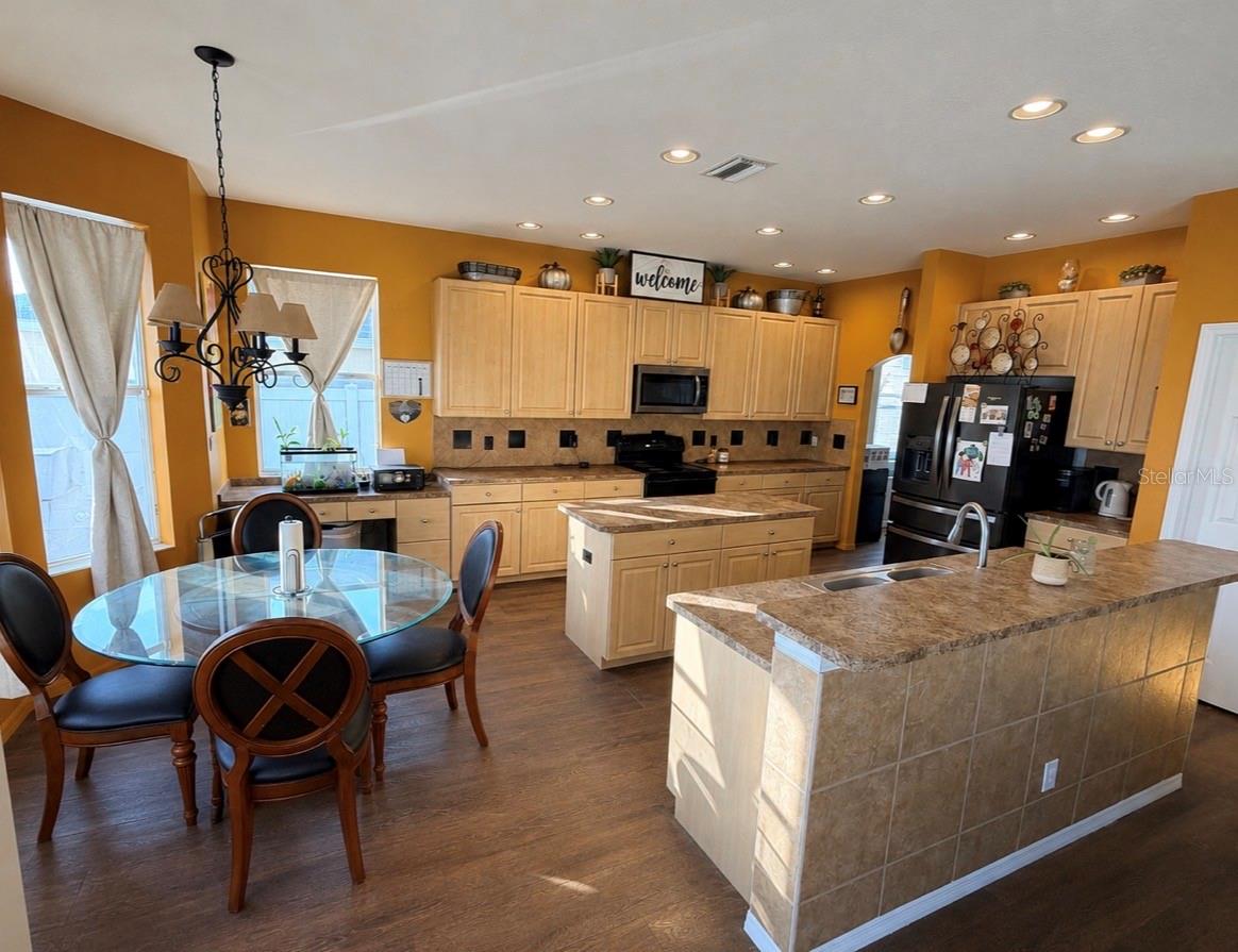4165 Copper Hill Dr Property Photo 8
