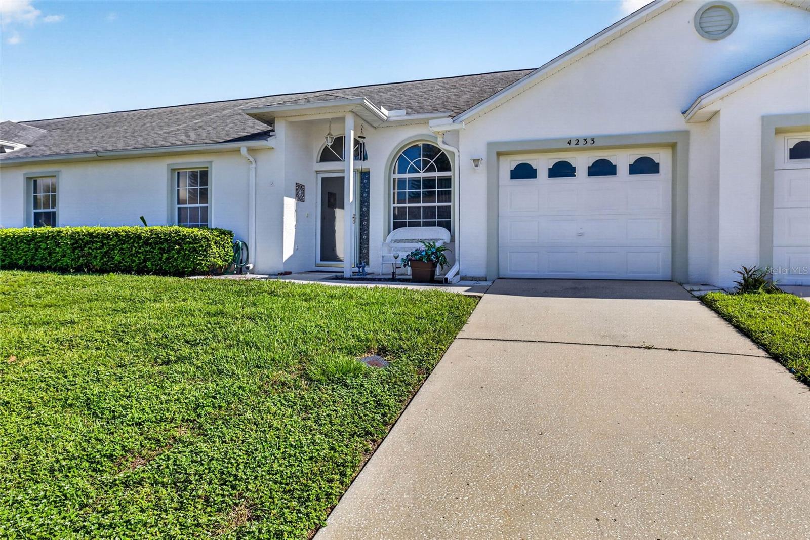 4233 AVANTI CIR