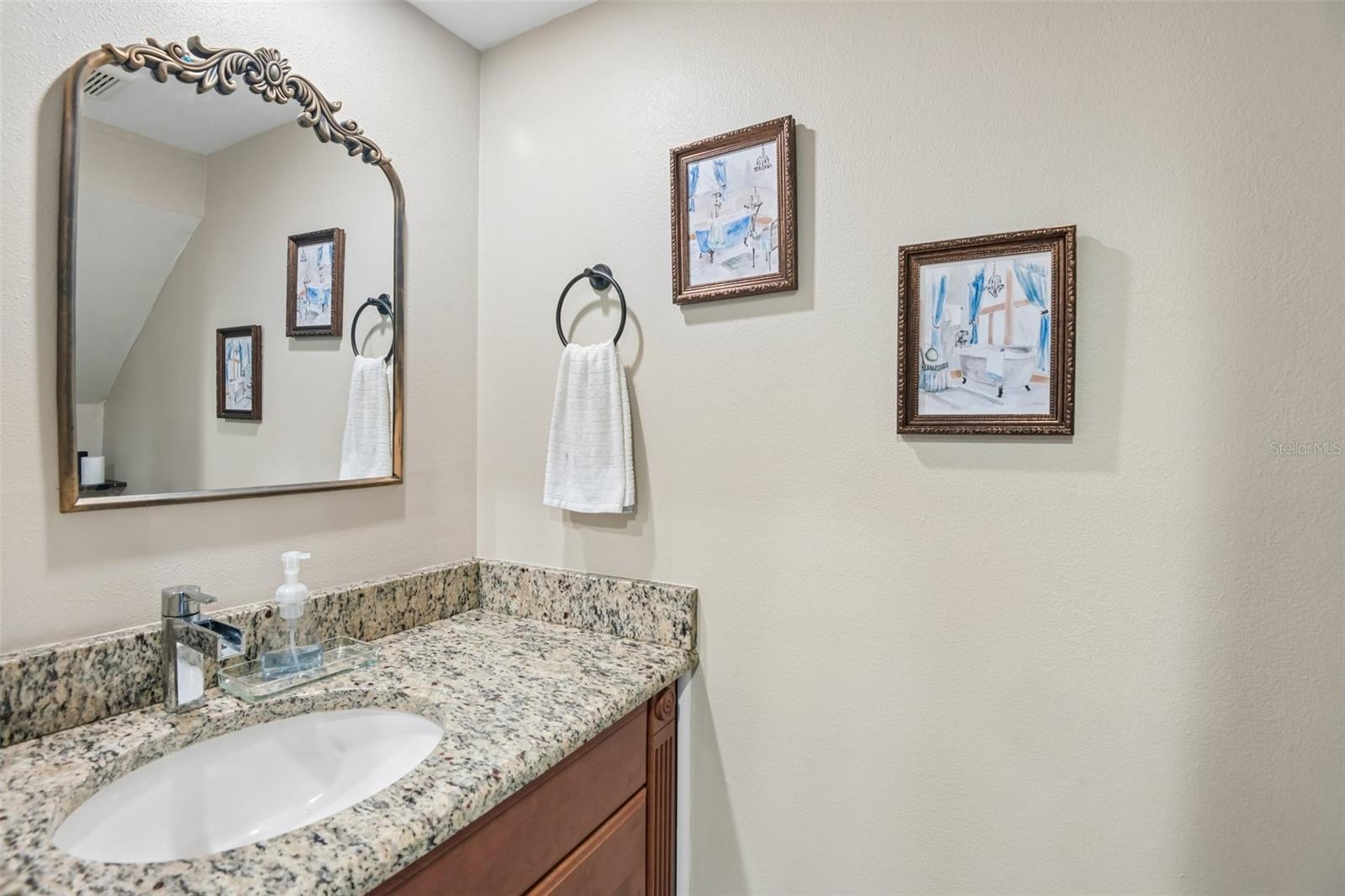 6910 Lake Place Ct Property Photo 18