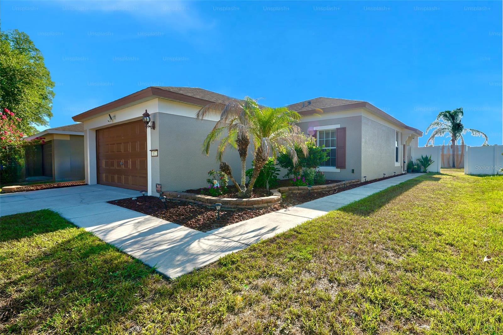 1072 Hill Flower Dr Property Photo 4