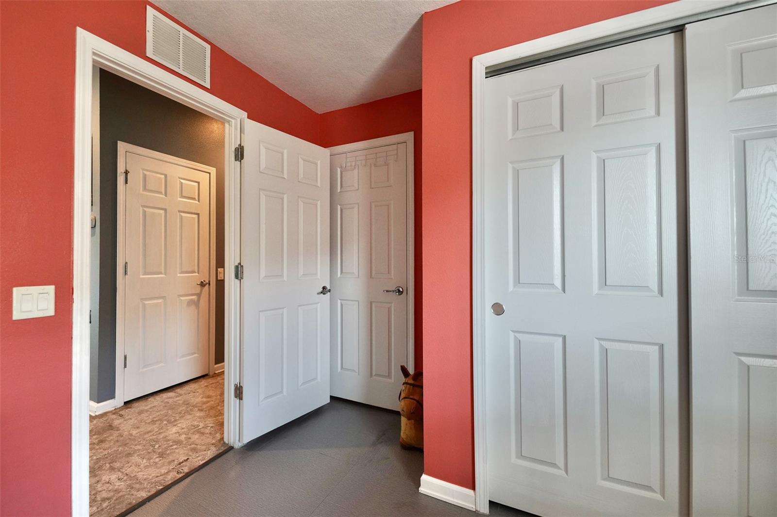 1072 Hill Flower Dr Property Photo 19