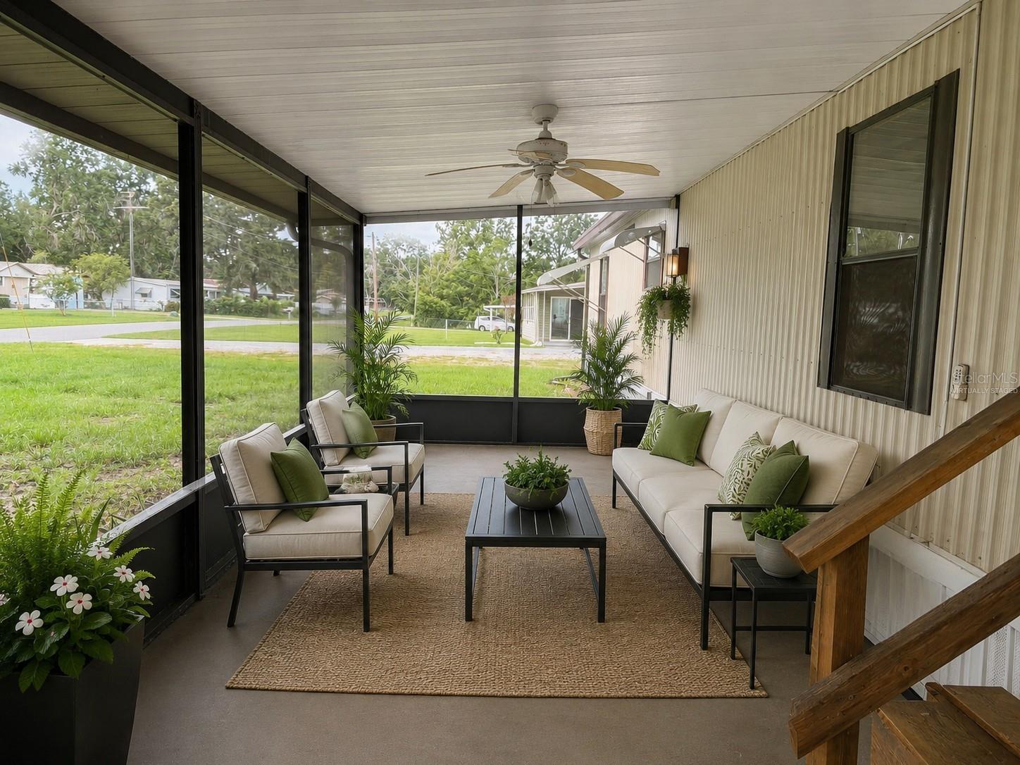 1355 N Reed Ter Property Photo 5