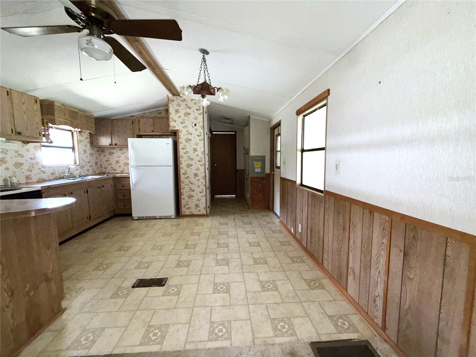 1355 N Reed Ter Property Photo 16