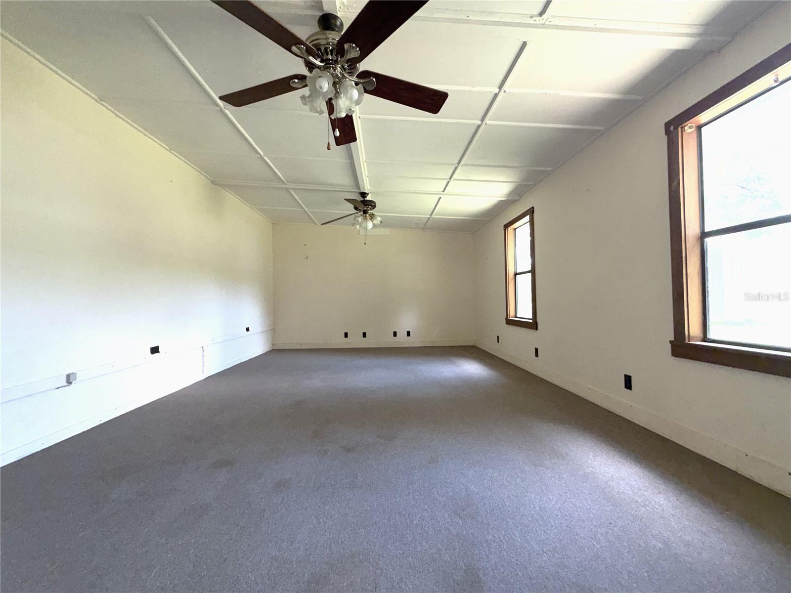 1355 N Reed Ter Property Photo 19