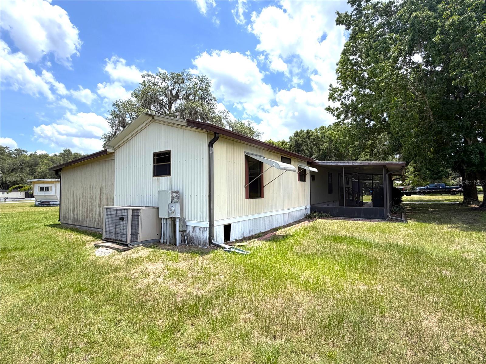 1355 N Reed Ter Property Photo 38