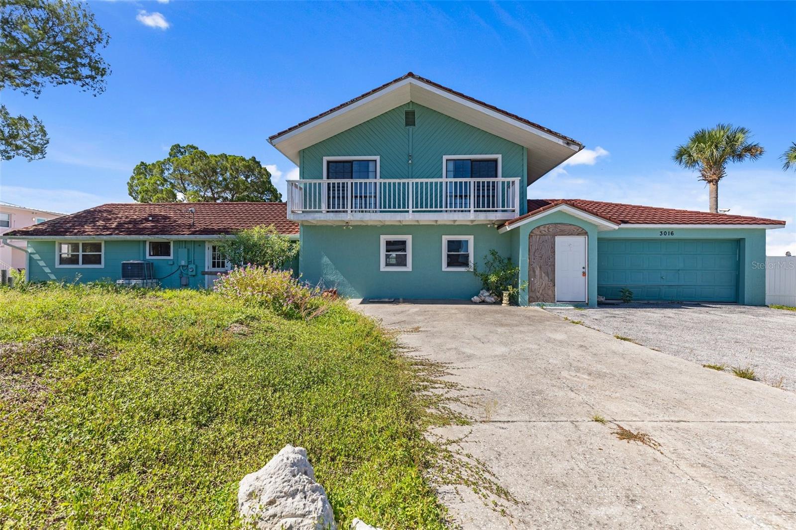3016 Sunset Vista Dr Property Photo 2