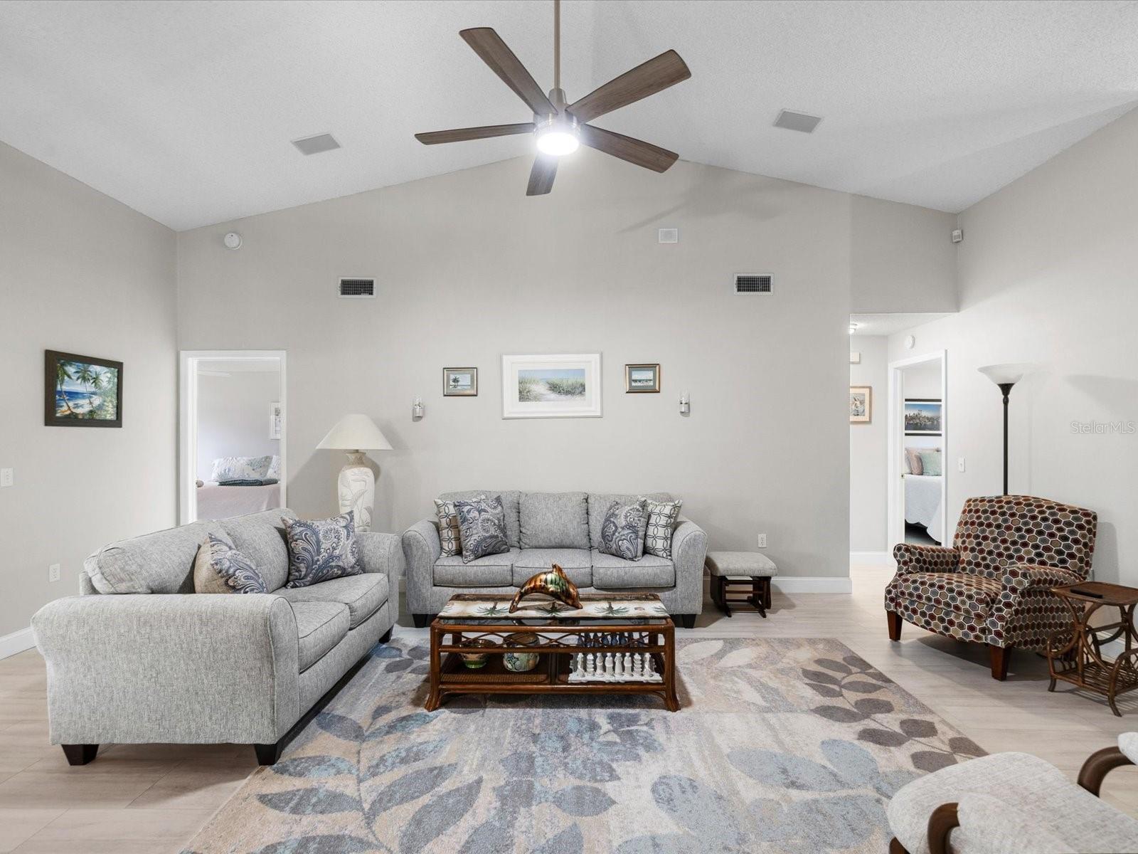 18730 Worthington Dr Property Photo 8