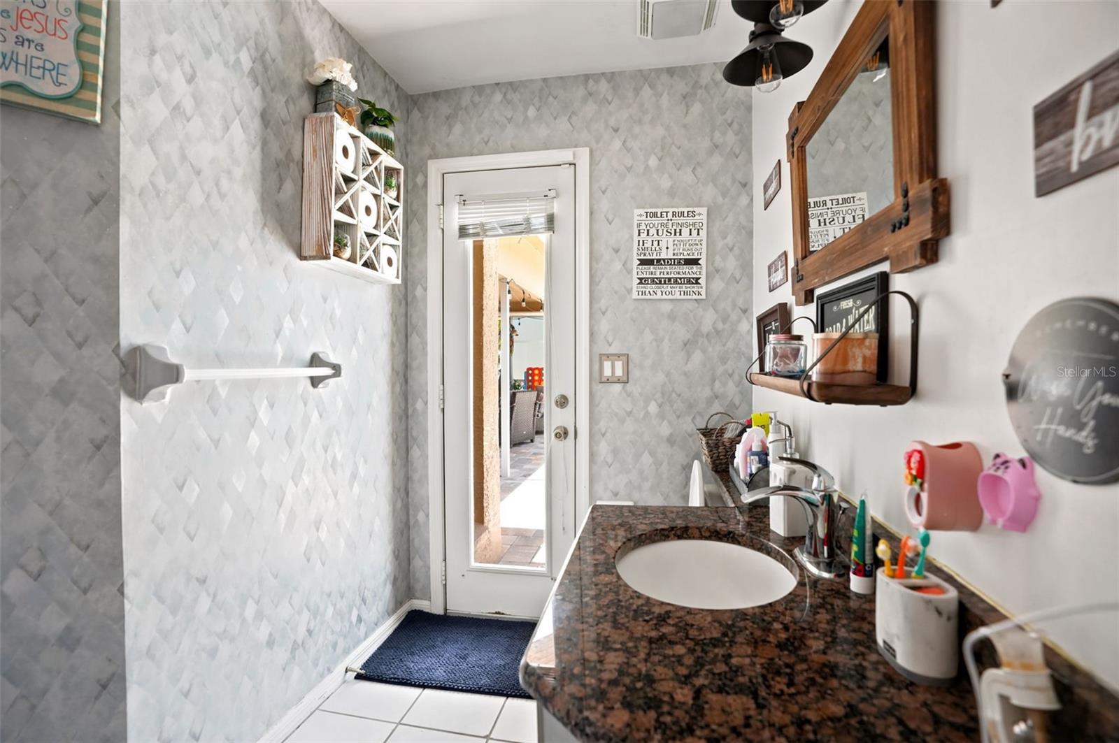 10296 Windsor Ct Property Photo 42
