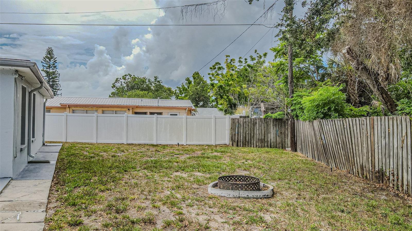 3731 Latimer St Property Photo 22
