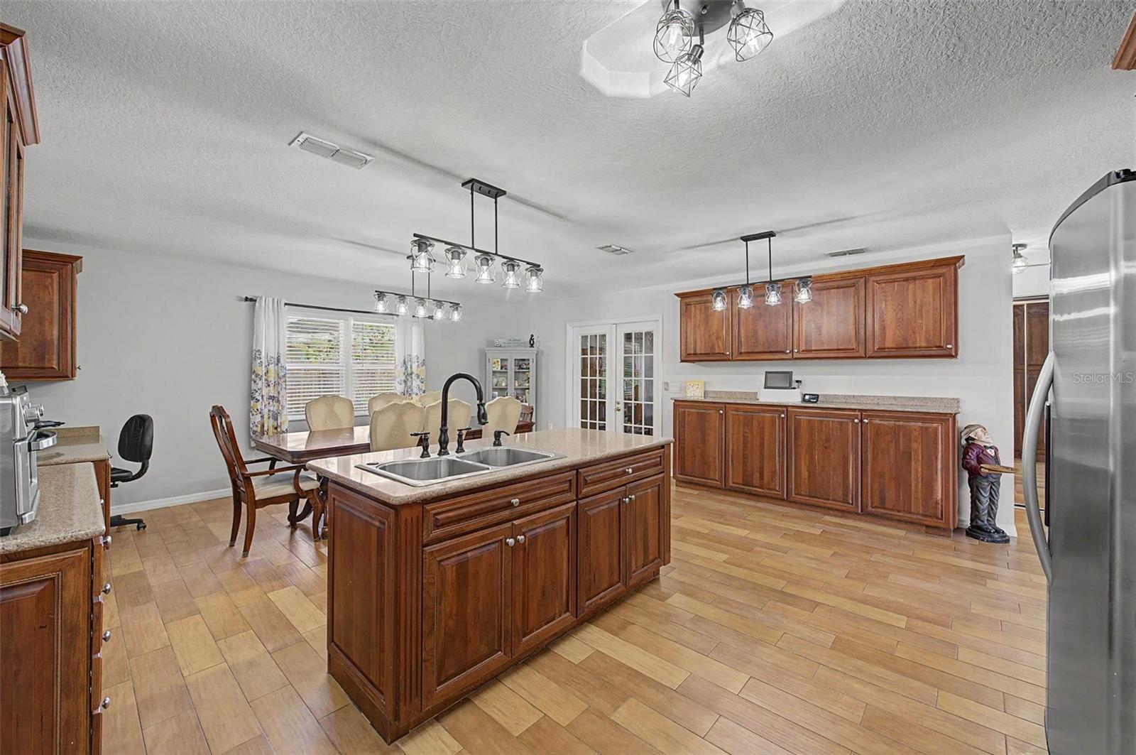 6325 Se Sarah Ln Property Photo 11