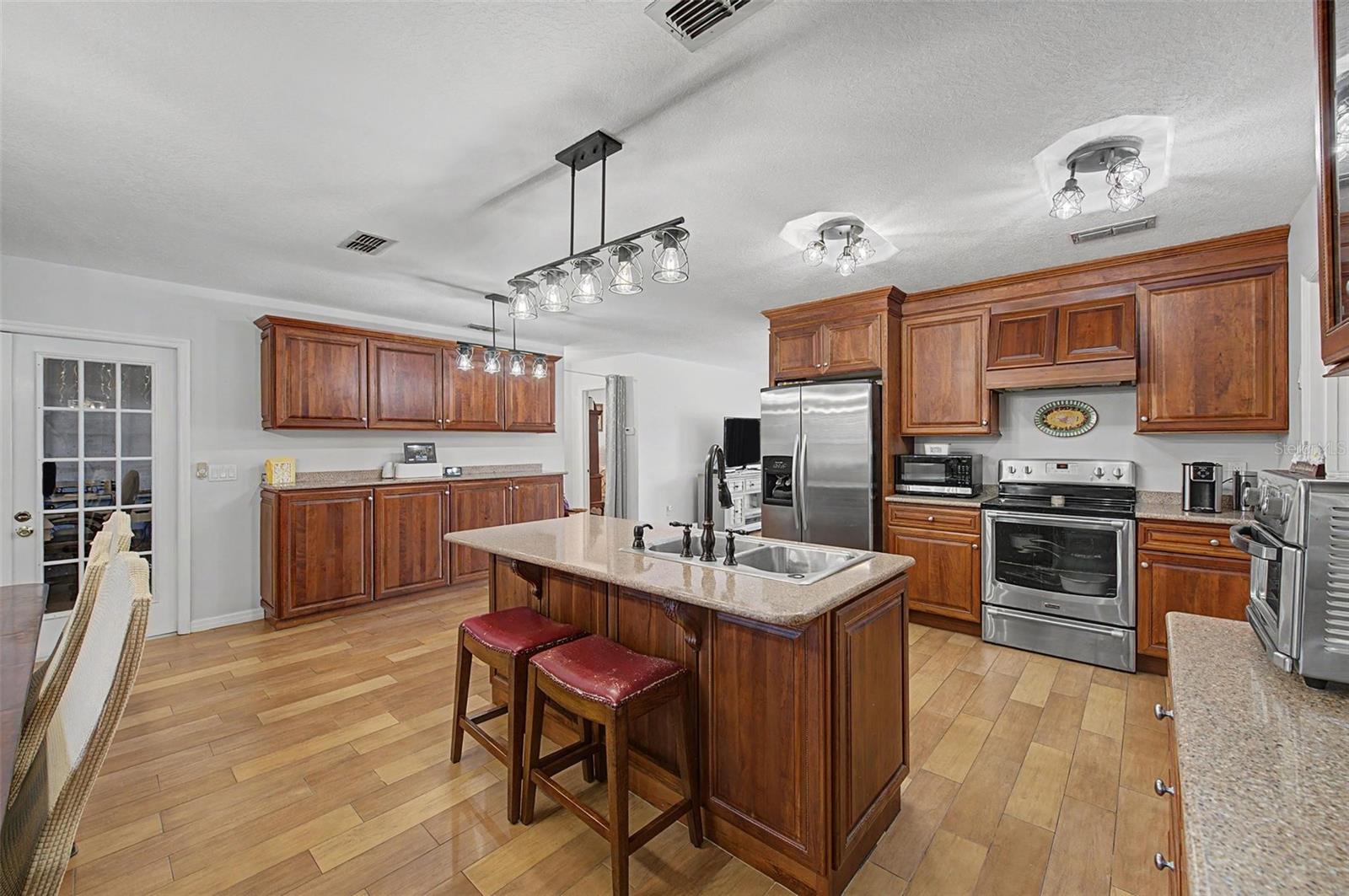 6325 Se Sarah Ln Property Photo 16