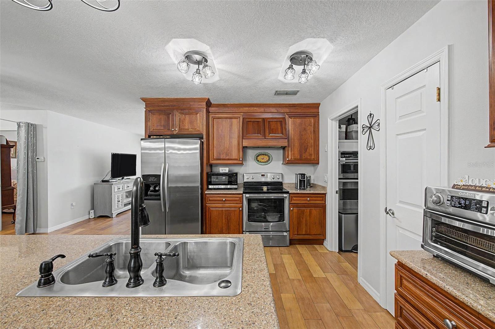 6325 Se Sarah Ln Property Photo 17