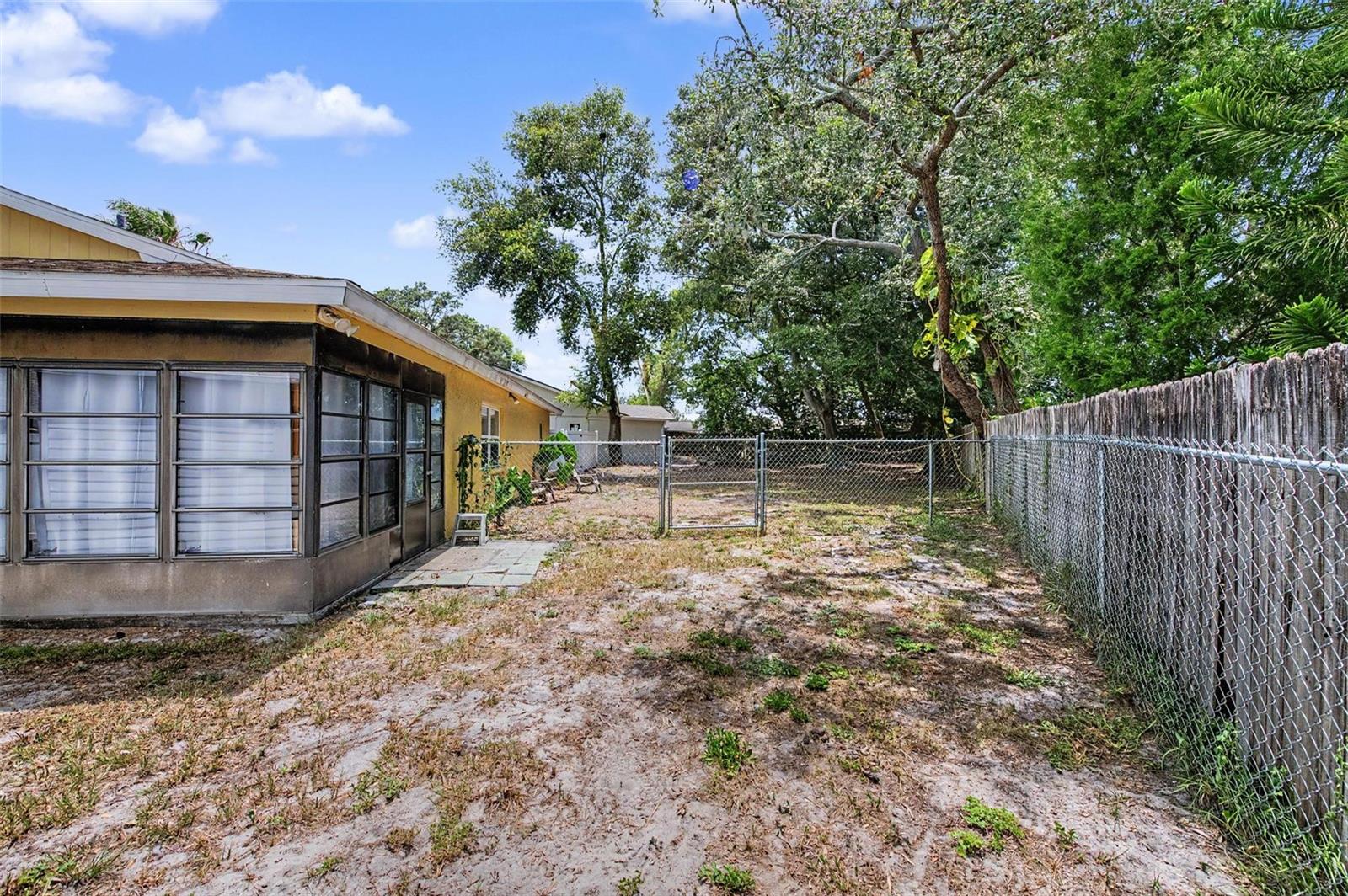 6325 Se Sarah Ln Property Photo 33