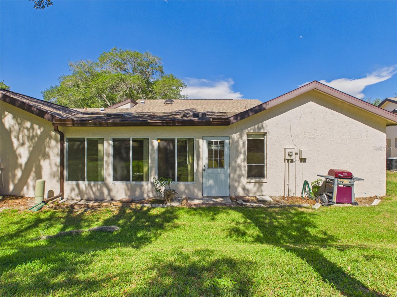 7511 Heather Walk Dr Property Photo 9