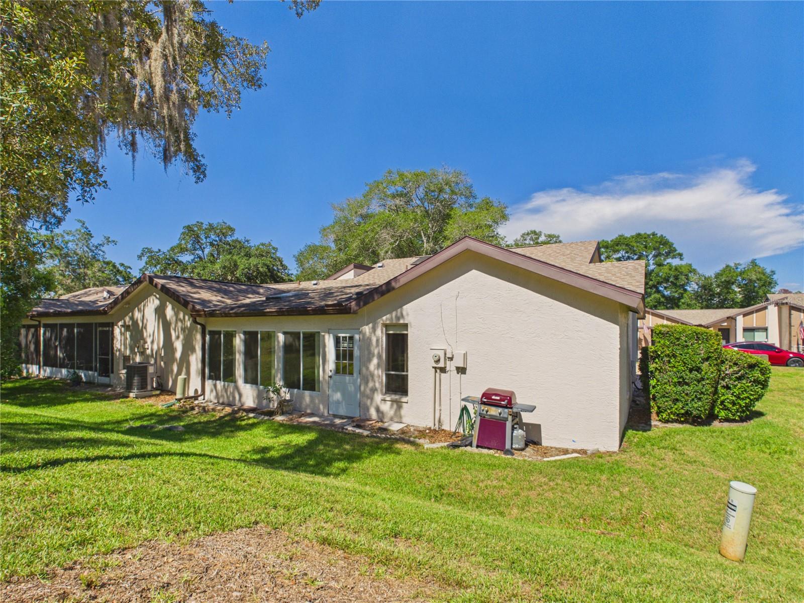 7511 Heather Walk Dr Property Photo 10