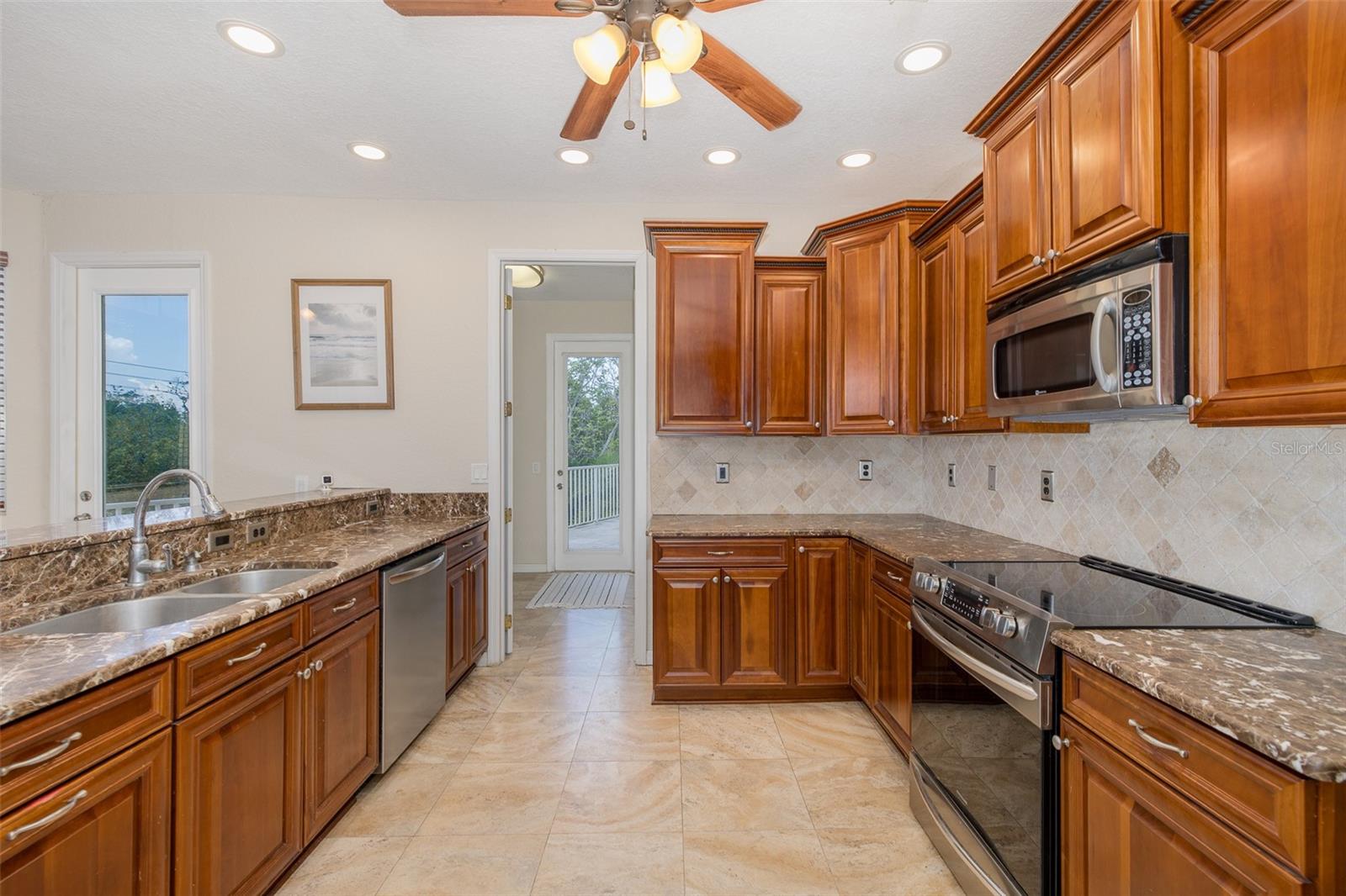 3020 Sheppards Crook Ct Property Photo 8